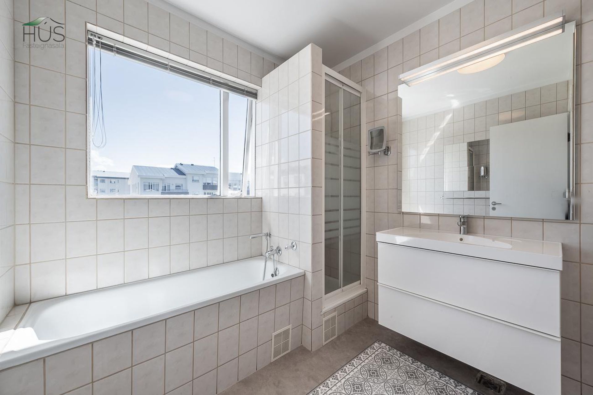 Ofanleiti 5, 103 Reykjavík