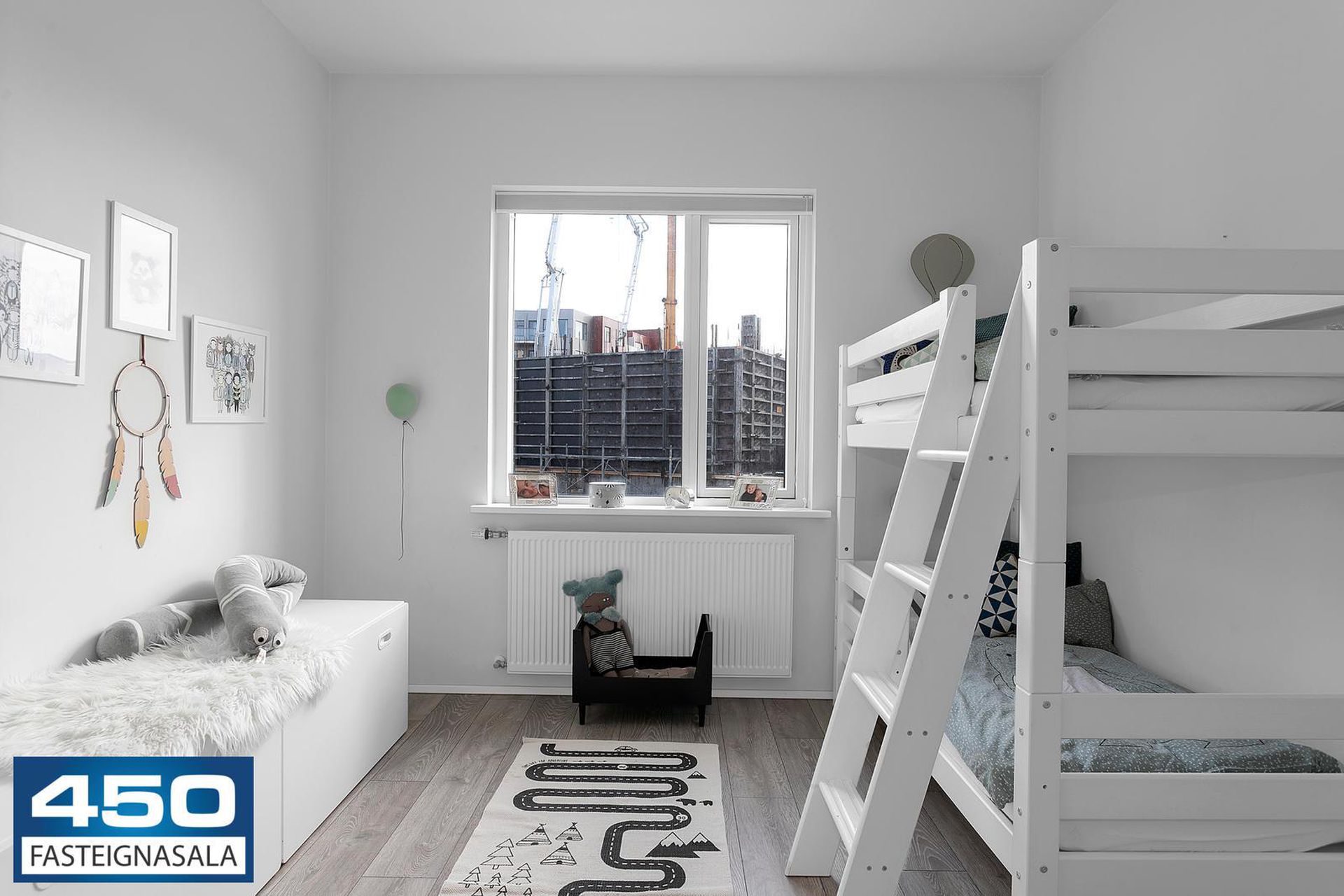 Holtsvegur 9, 210 Garðabær