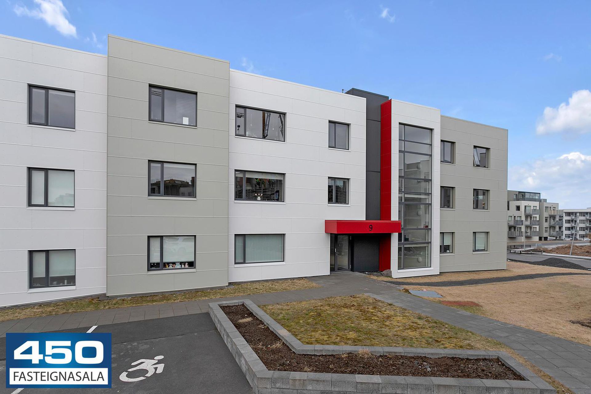 Holtsvegur 9, 210 Garðabær