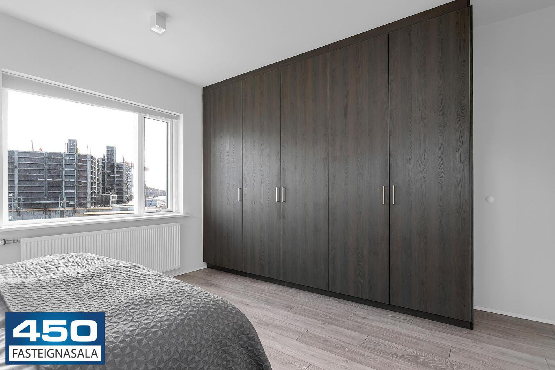 Holtsvegur 9, 210 Garðabær