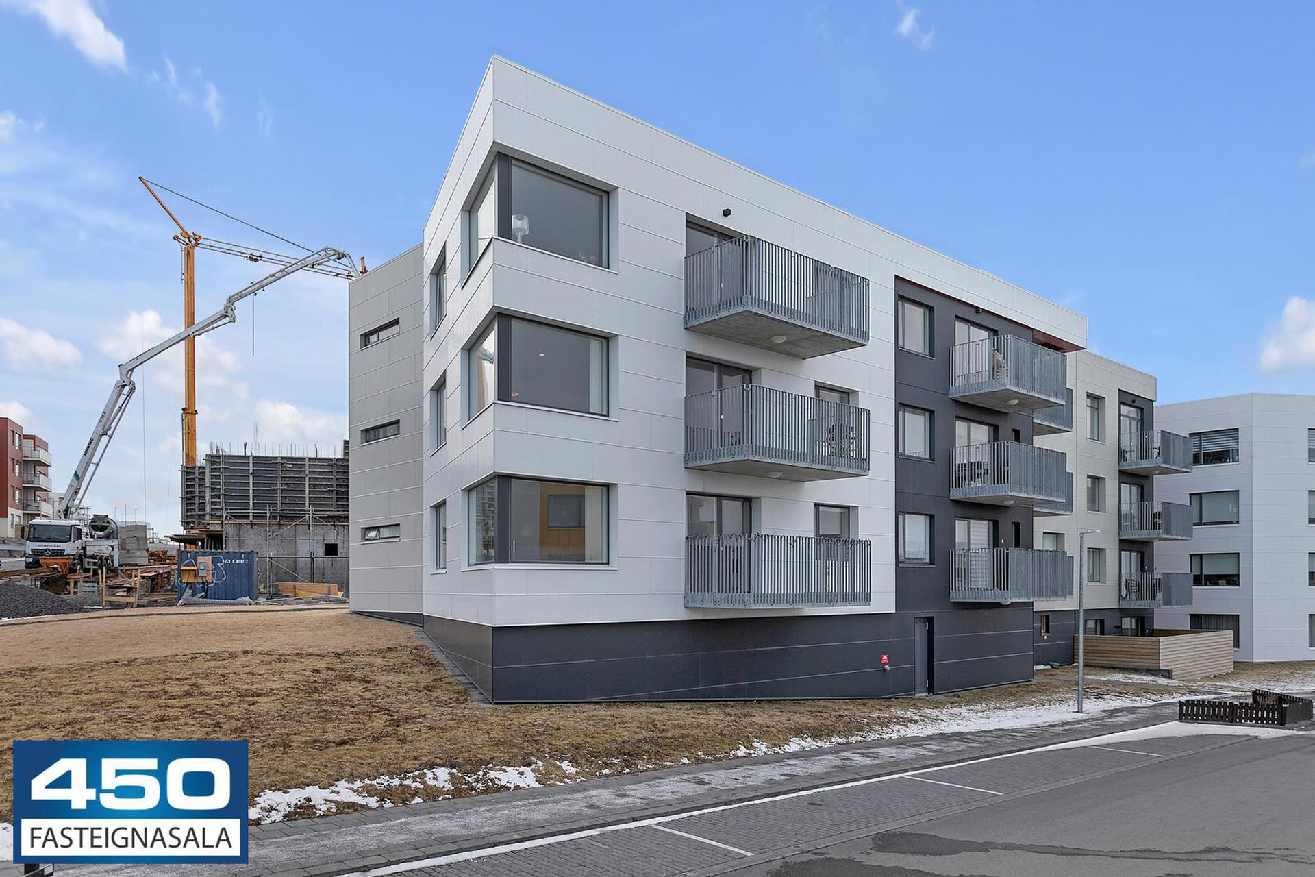 Holtsvegur 9, 210 Garðabær