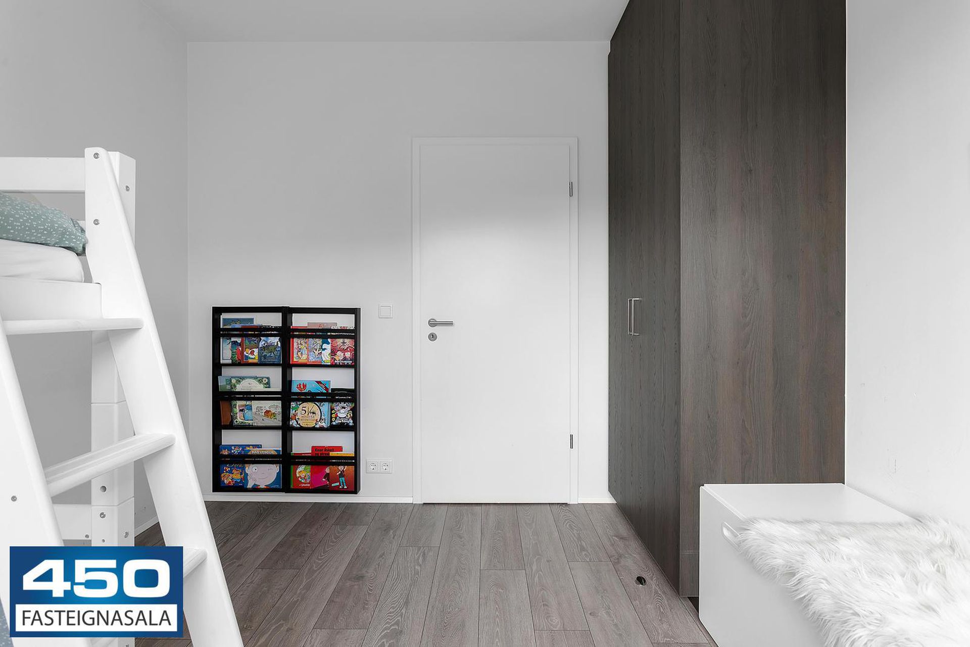 Holtsvegur 9, 210 Garðabær