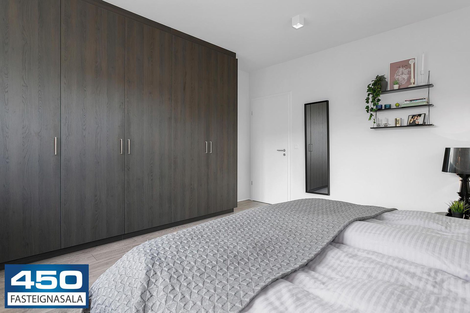 Holtsvegur 9, 210 Garðabær