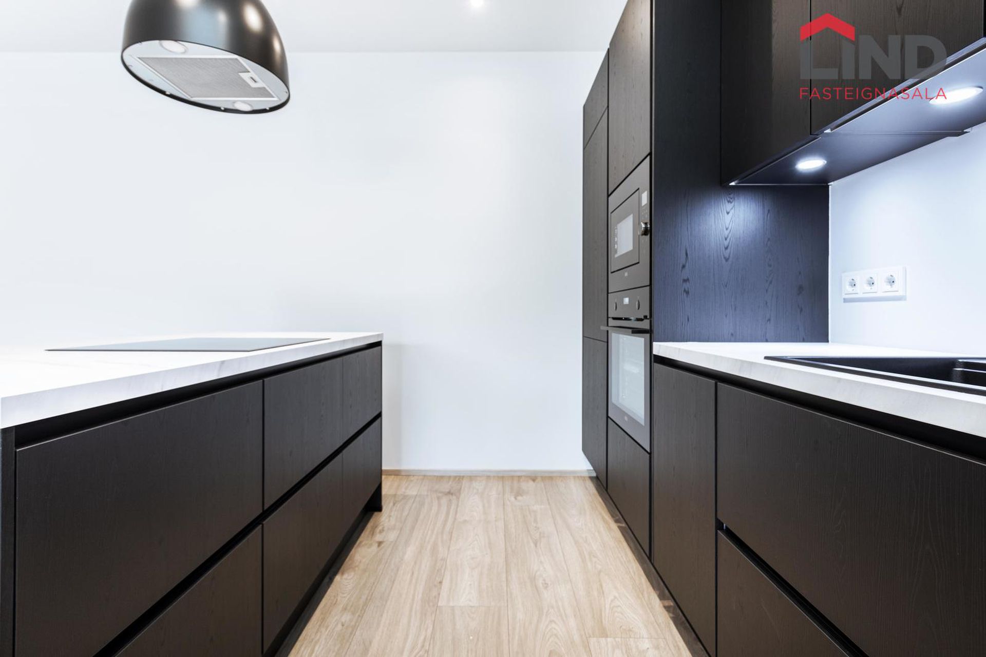 Smyrilshlíð 16, 102 Reykjavík