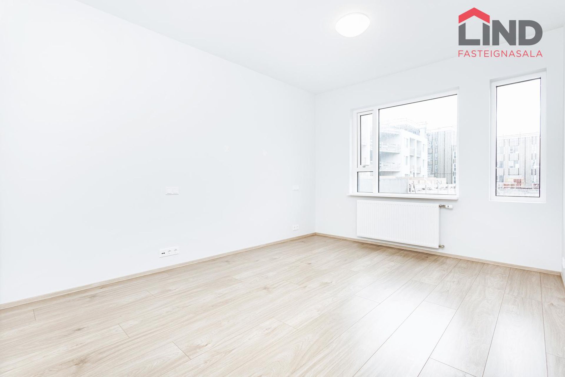 Smyrilshlíð 16, 102 Reykjavík