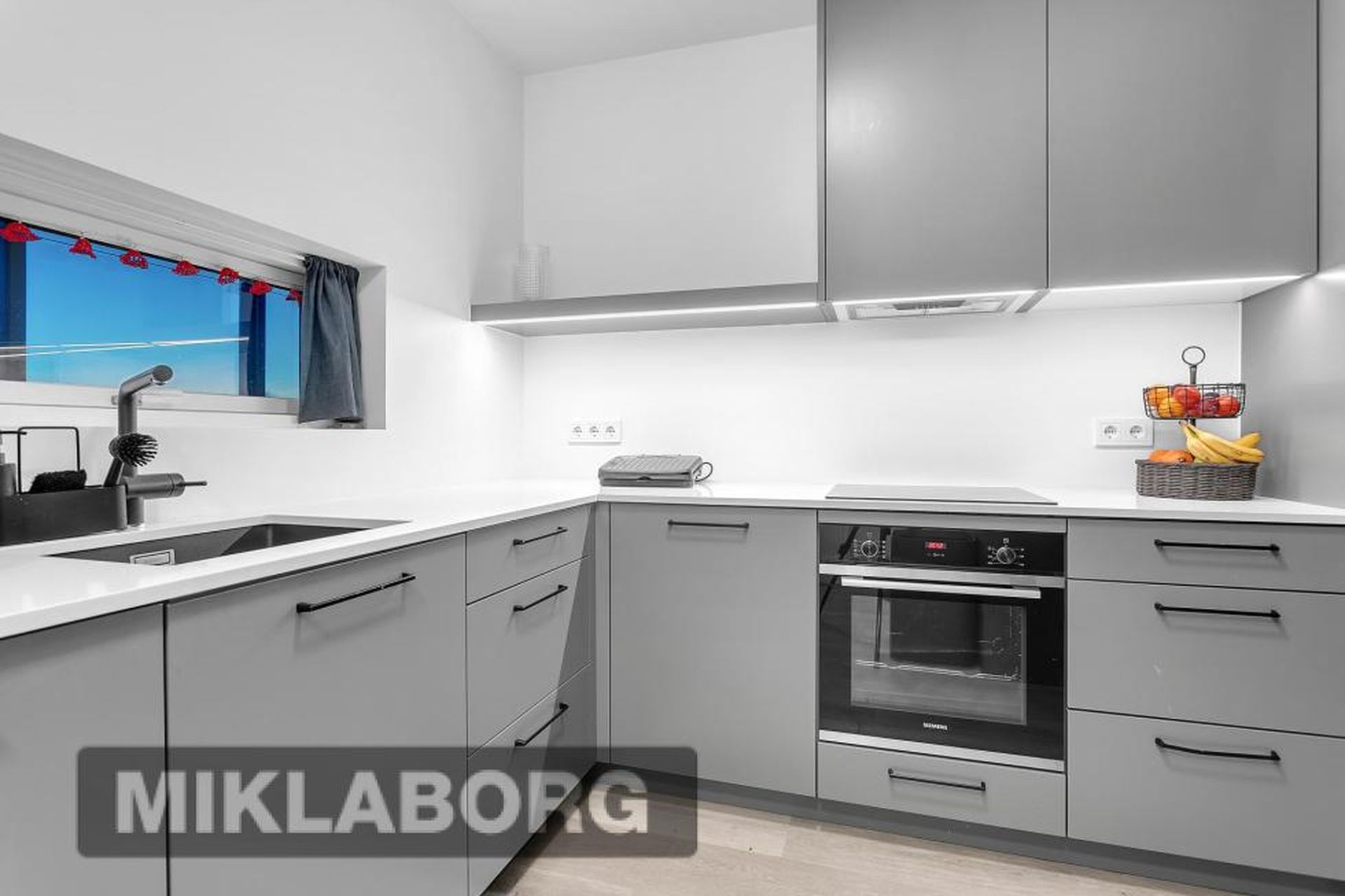 Dalsbraut 34, 260 Reykjanesbær