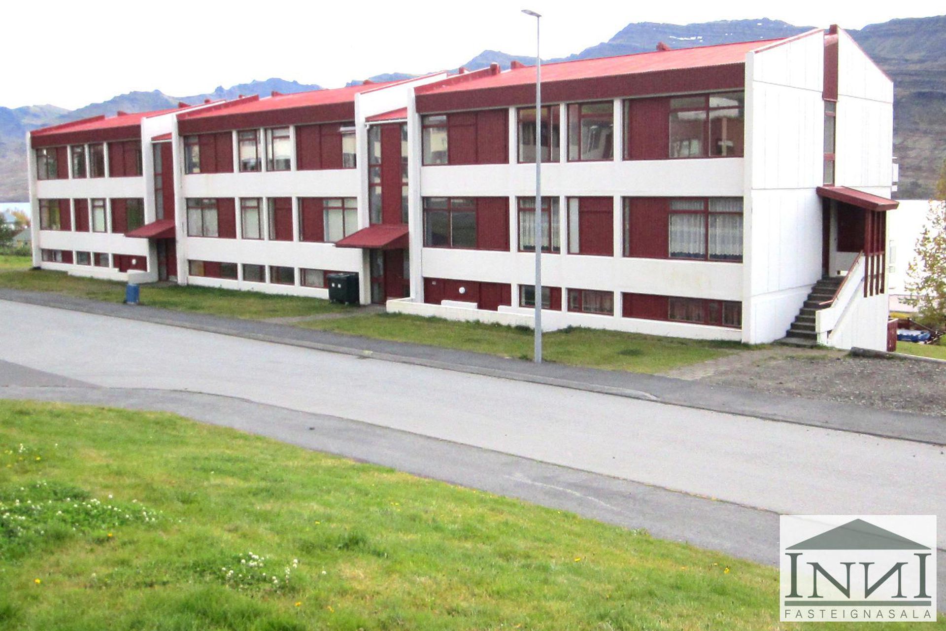 Hlíðargata 57, 750 Fjarða