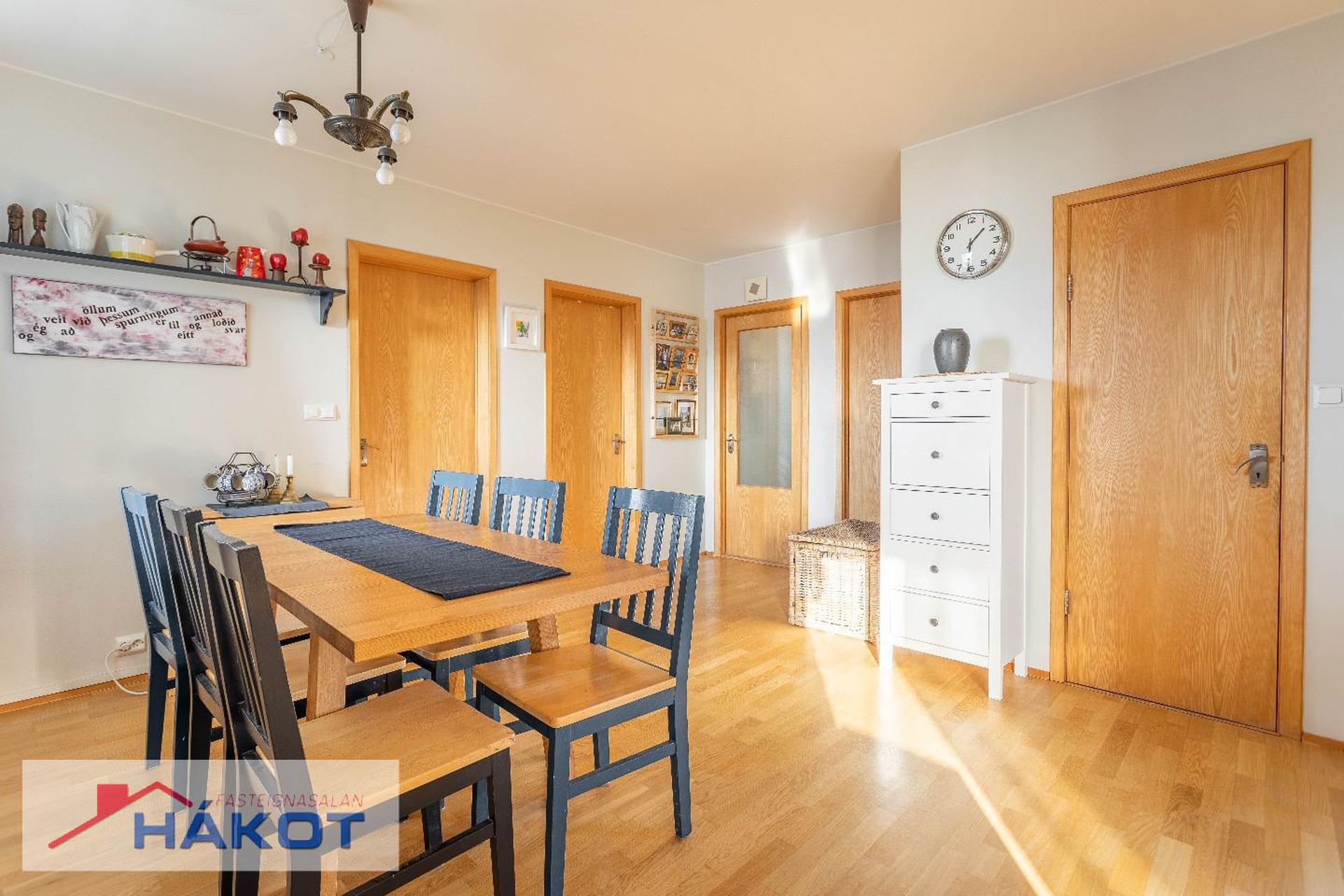 Hjarðarholt 5, 300 Akranes