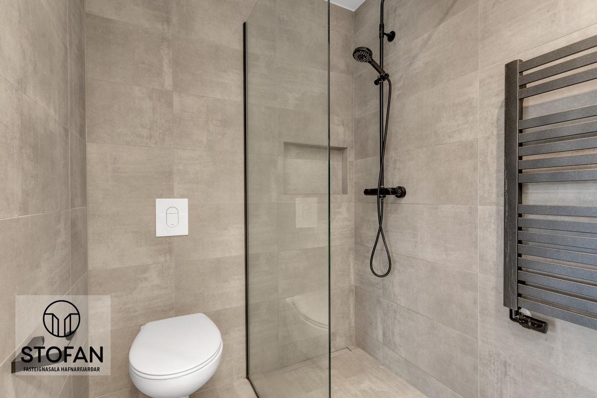 Vallarás 5 - 0101, 110 Reykjavík