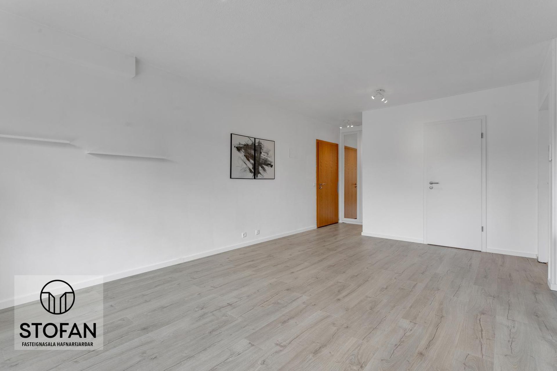 Vallarás 5 - 0101, 110 Reykjavík