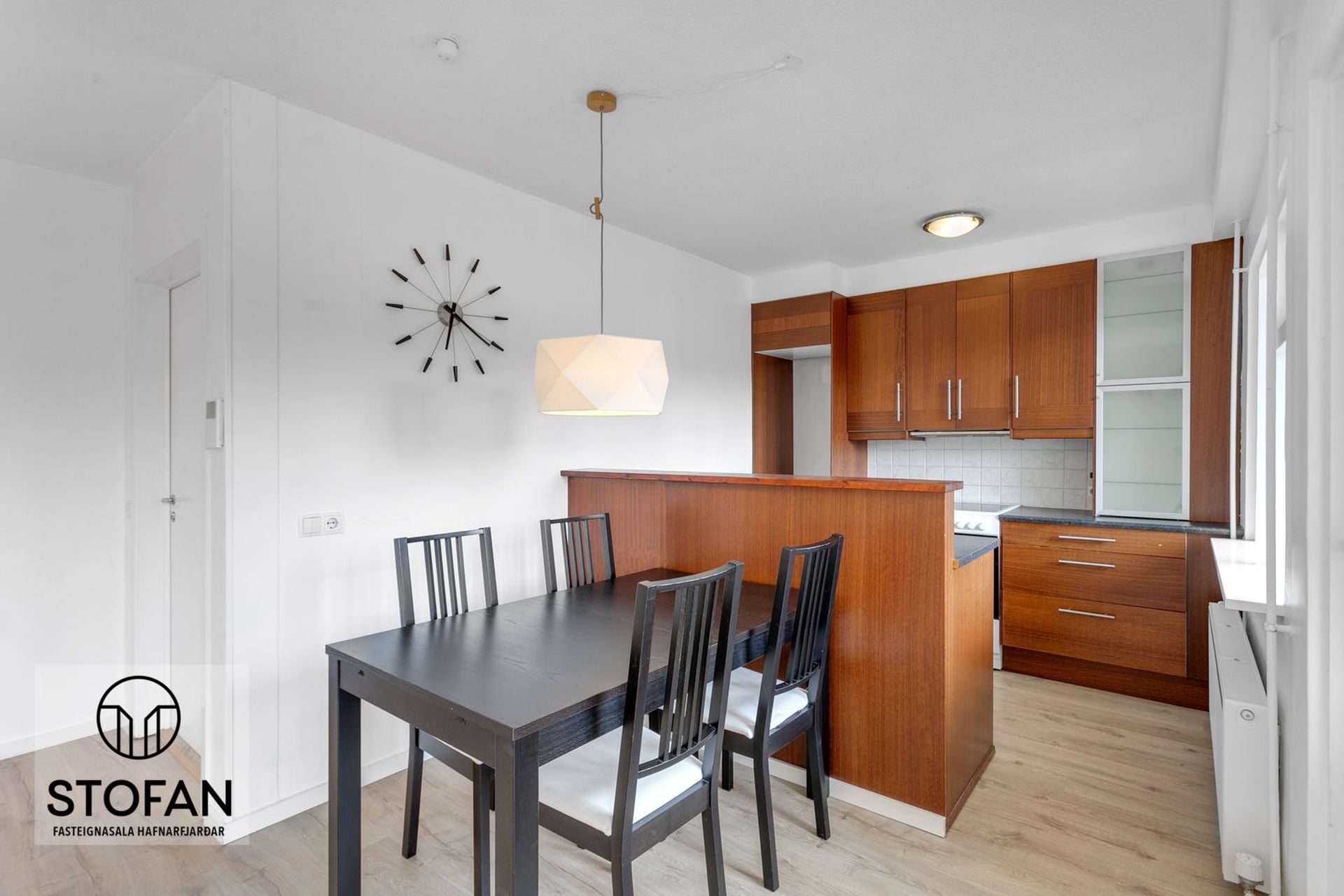 Vallarás 5 - 0101, 110 Reykjavík