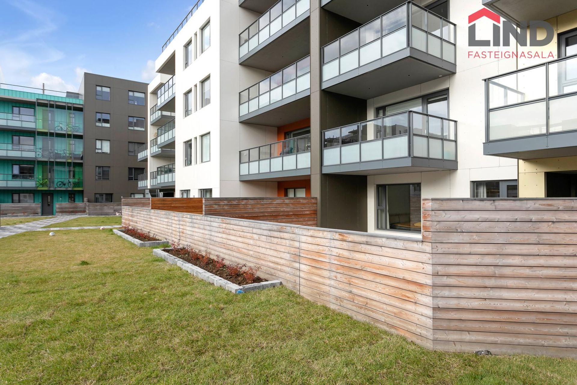 Smyrilshlíð 16, 102 Reykjavík