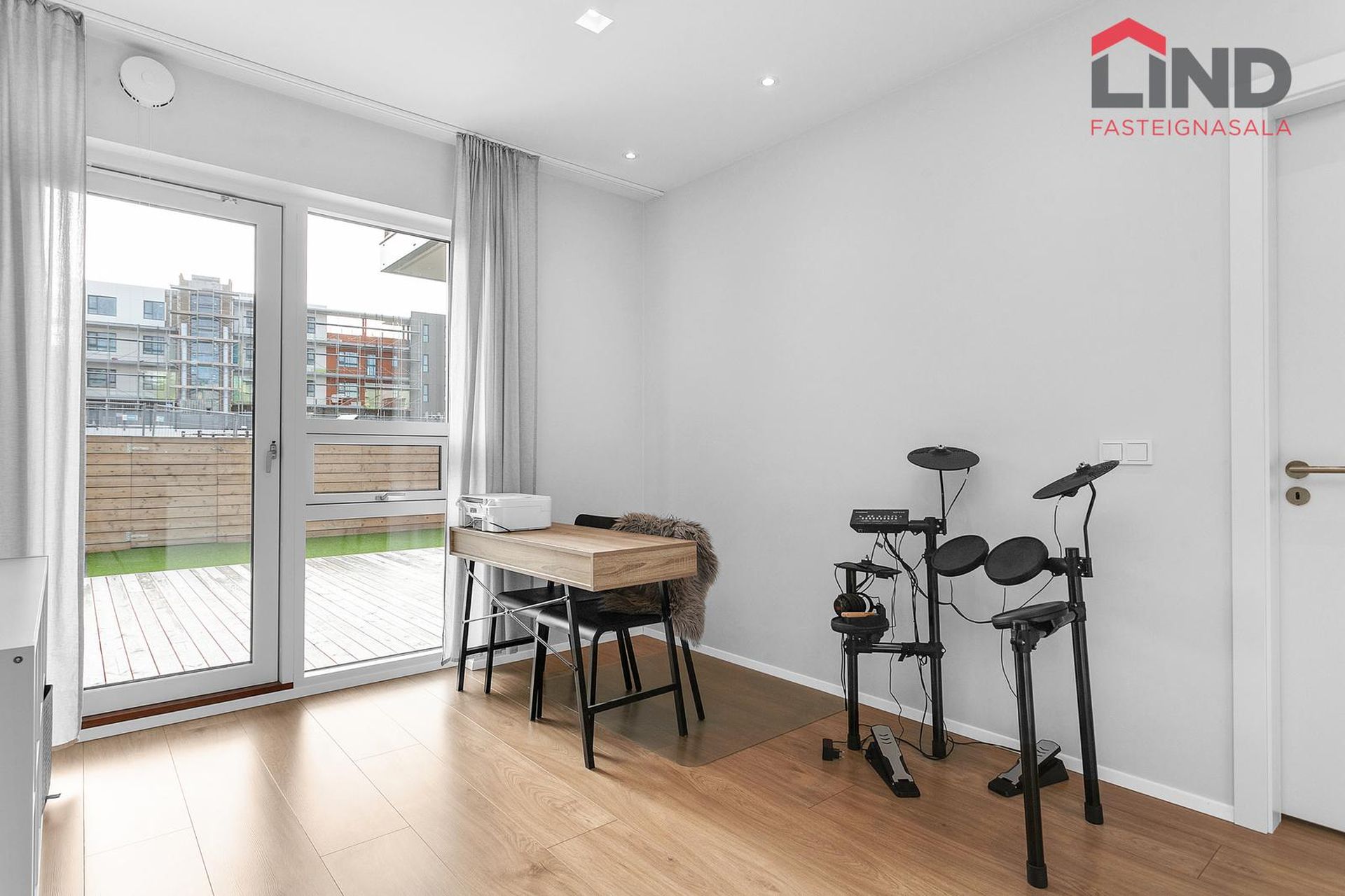 Smyrilshlíð 16, 102 Reykjavík