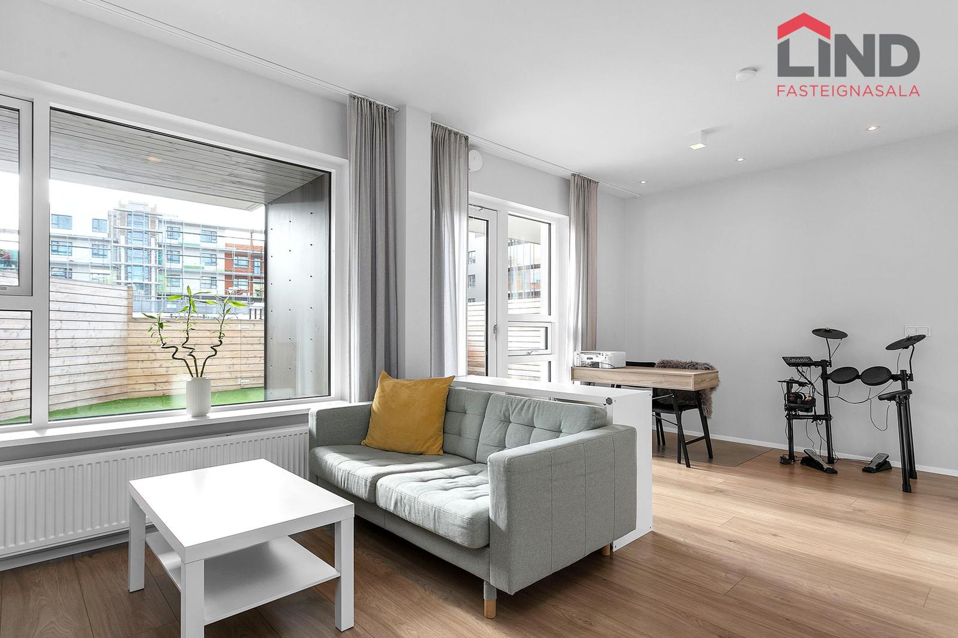 Smyrilshlíð 16, 102 Reykjavík