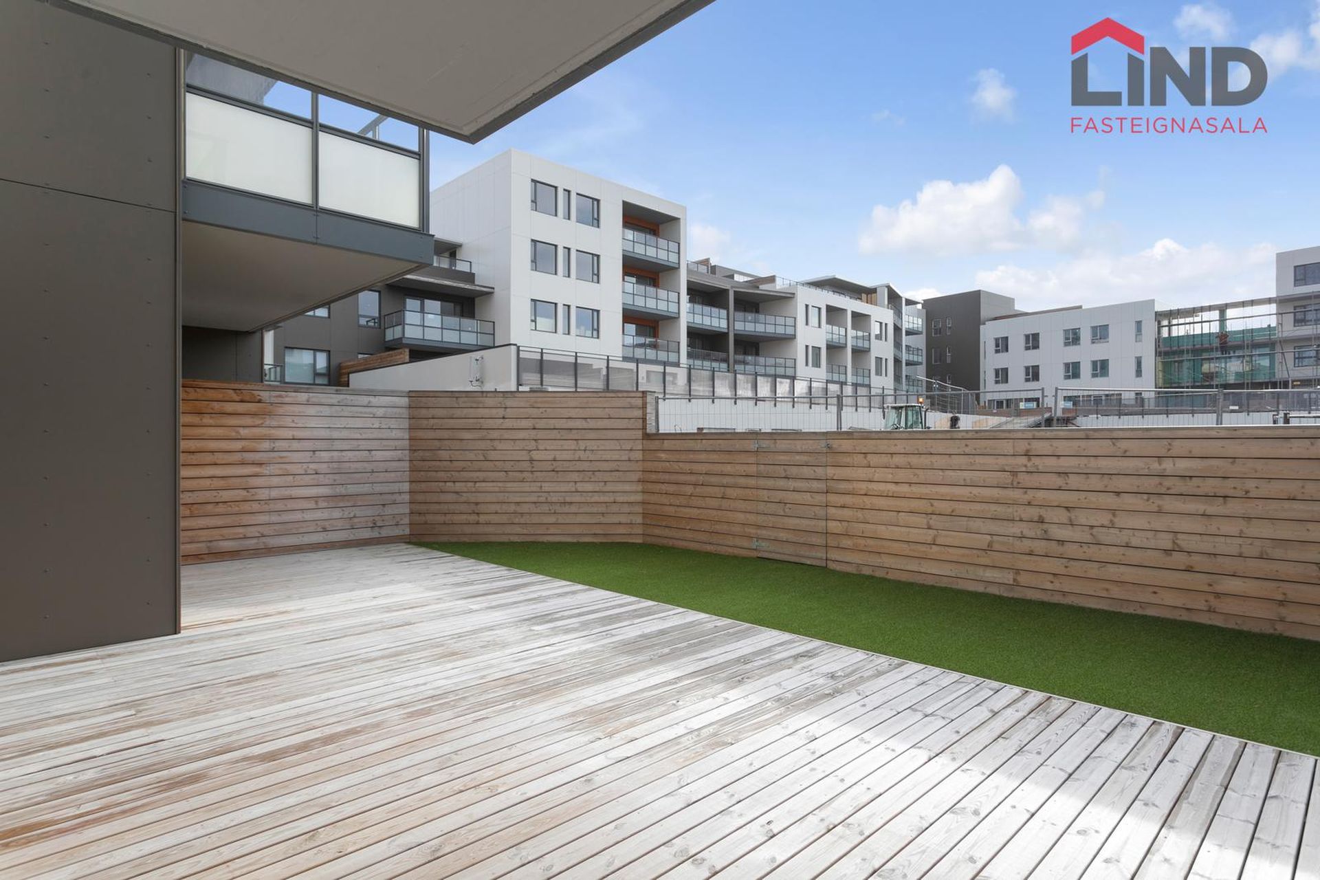 Smyrilshlíð 16, 102 Reykjavík