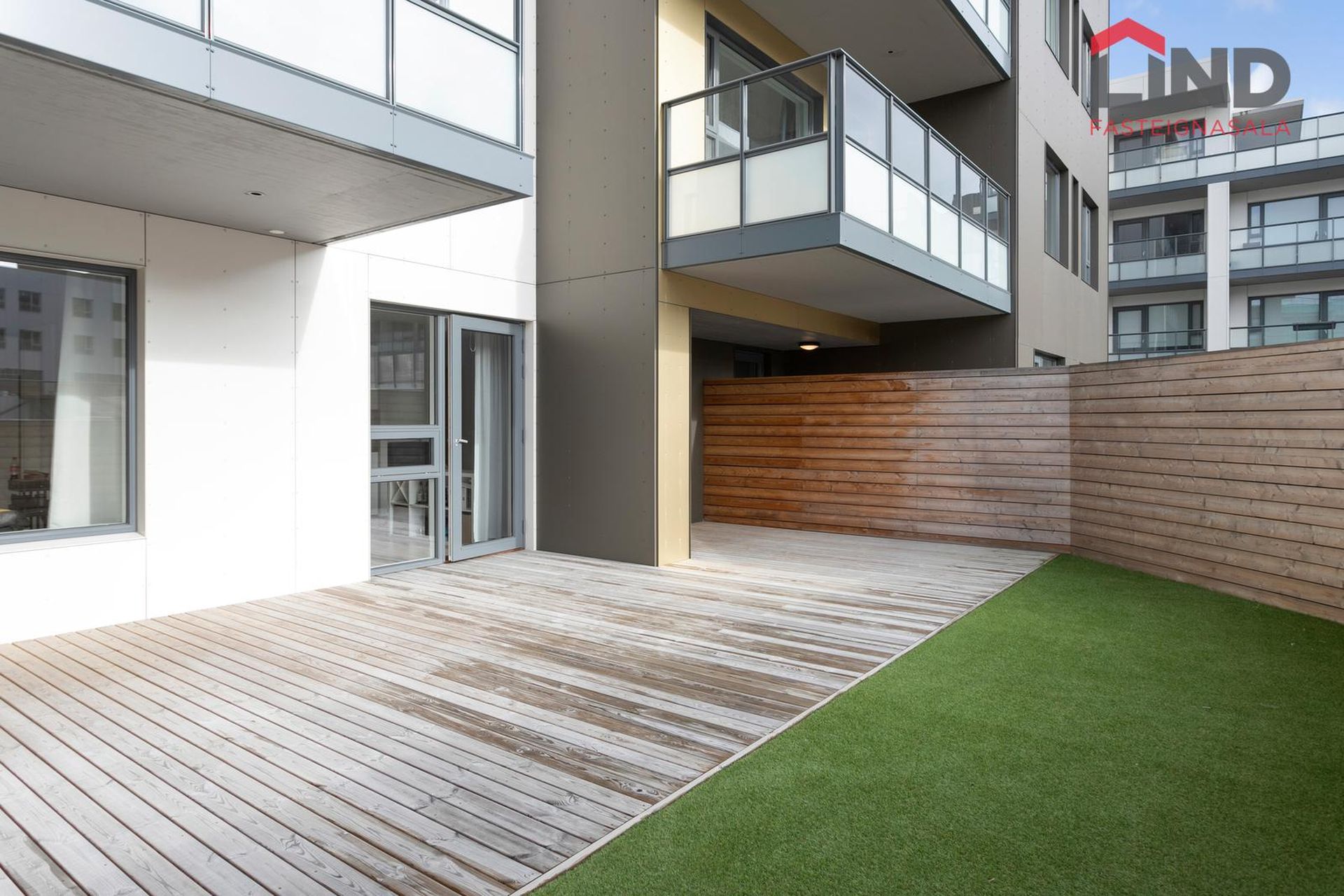 Smyrilshlíð 16, 102 Reykjavík