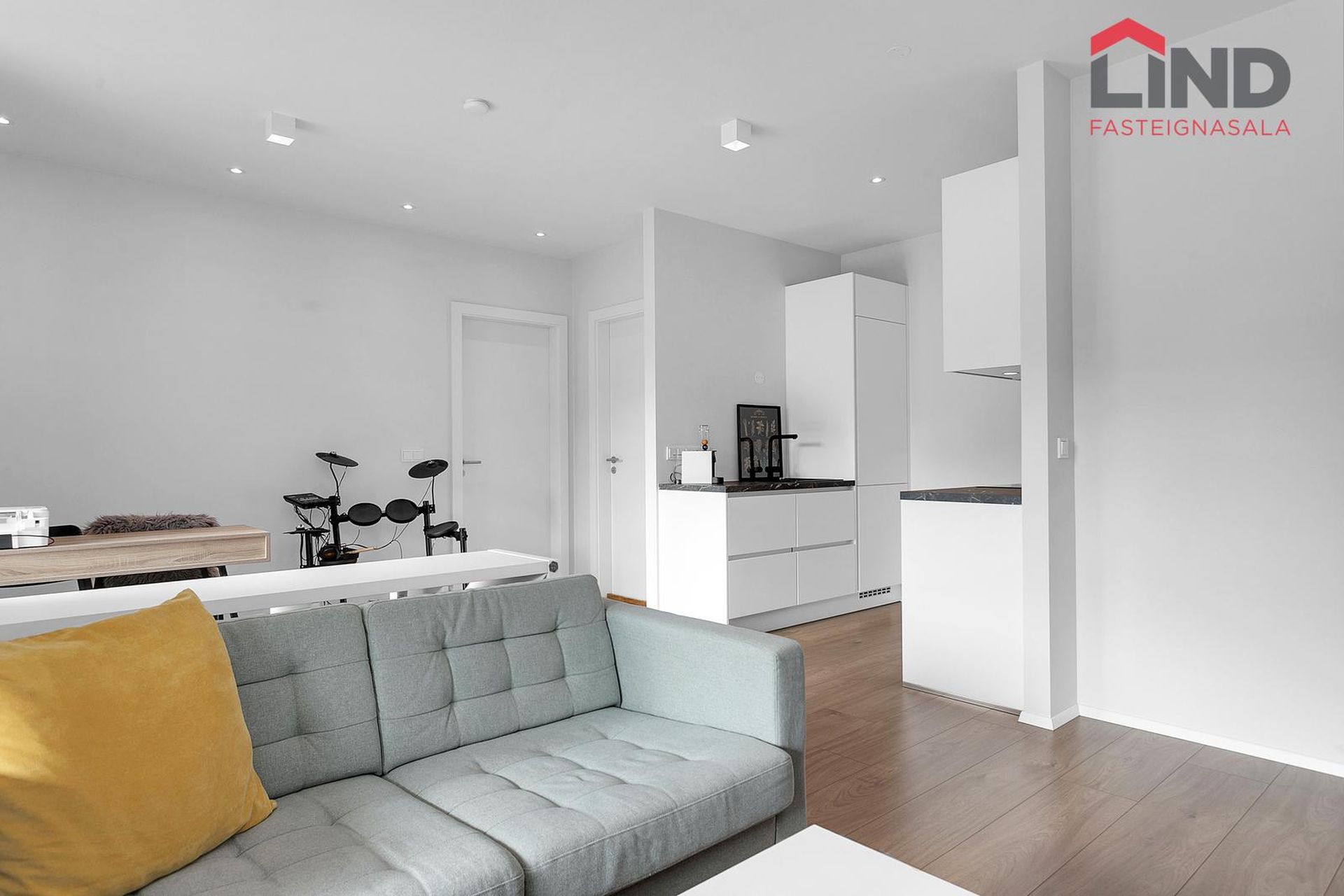 Smyrilshlíð 16, 102 Reykjavík