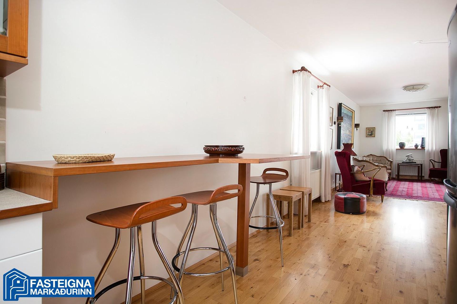 Garðatorg 7, 210 Garðabær