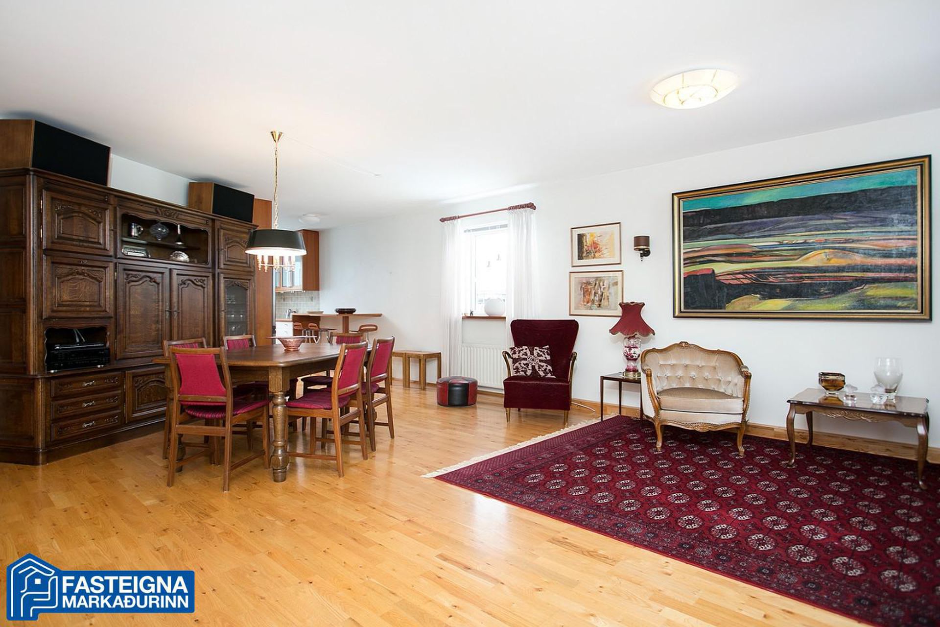 Garðatorg 7, 210 Garðabær