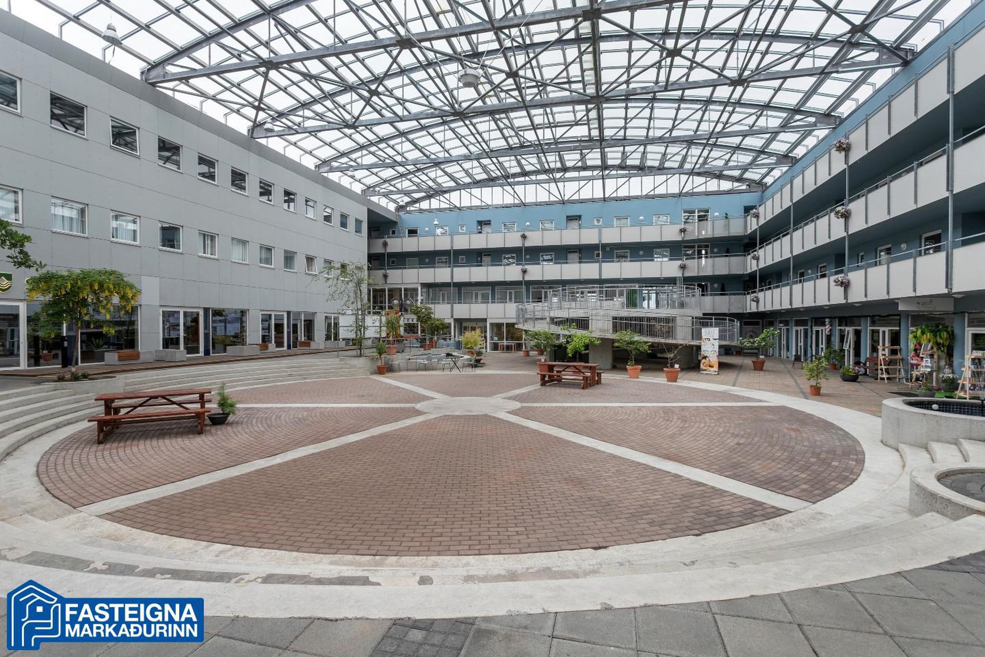 Garðatorg 7, 210 Garðabær