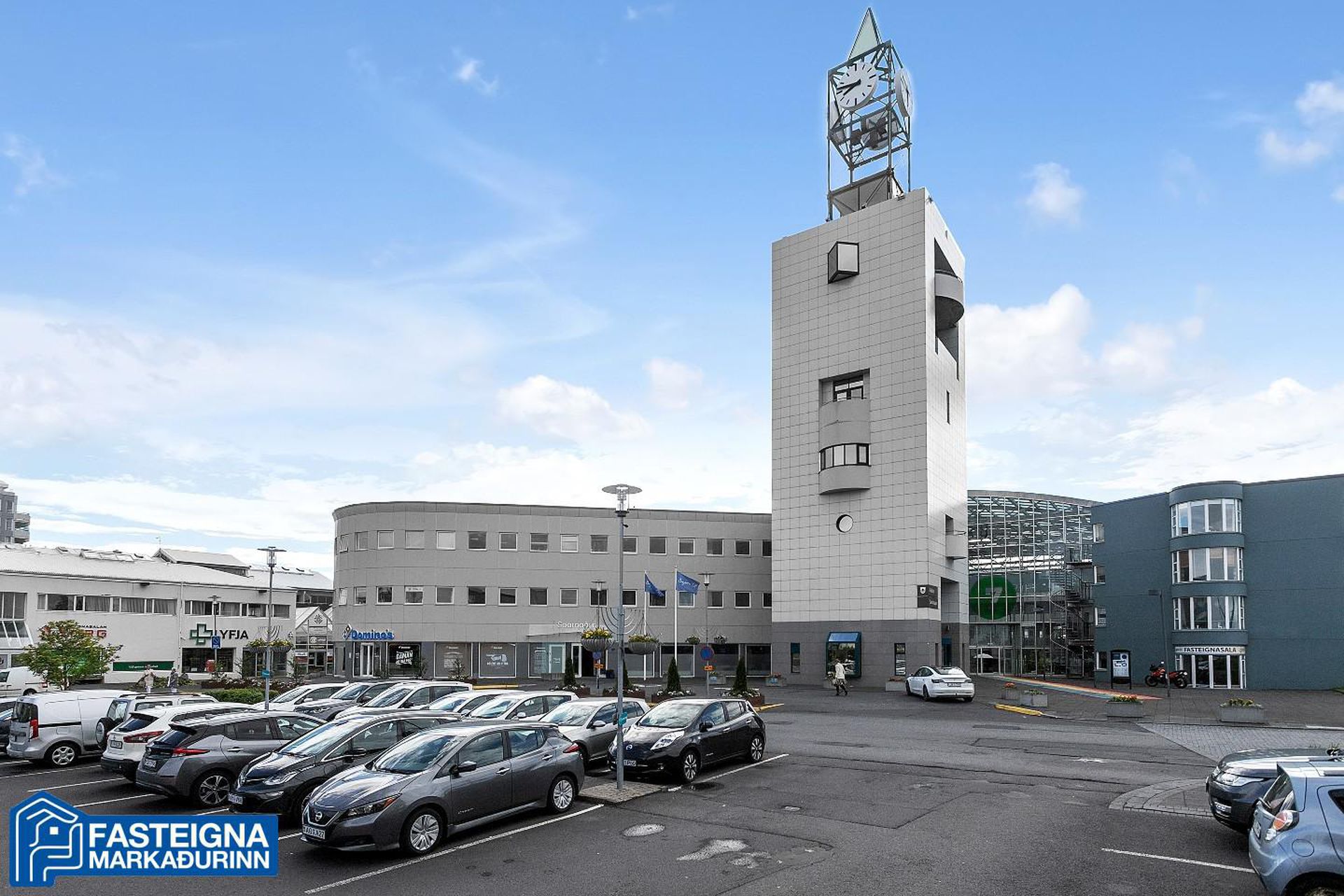 Garðatorg 7, 210 Garðabær