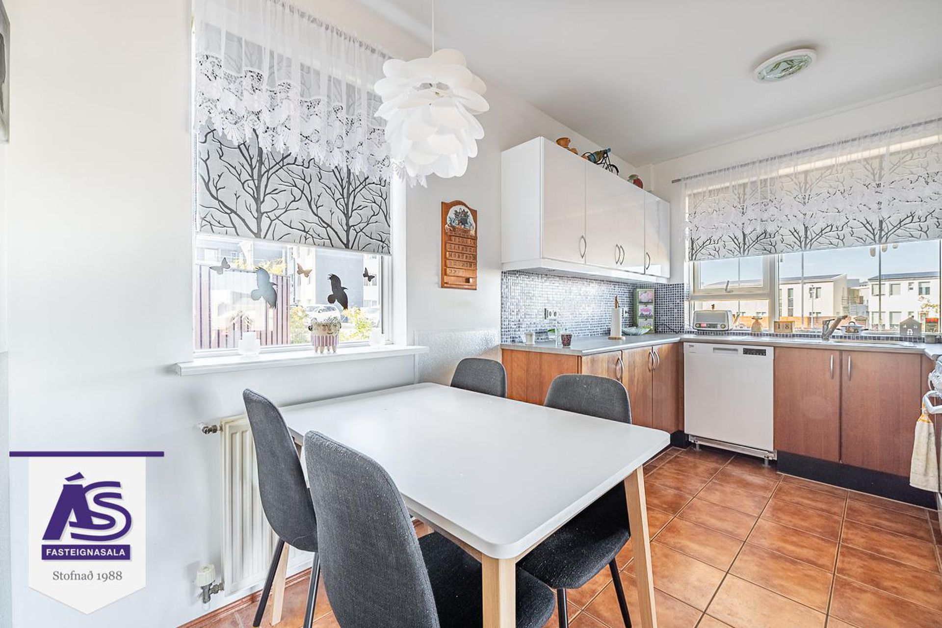 Burknavellir 3, 221 Hafnarfjörður