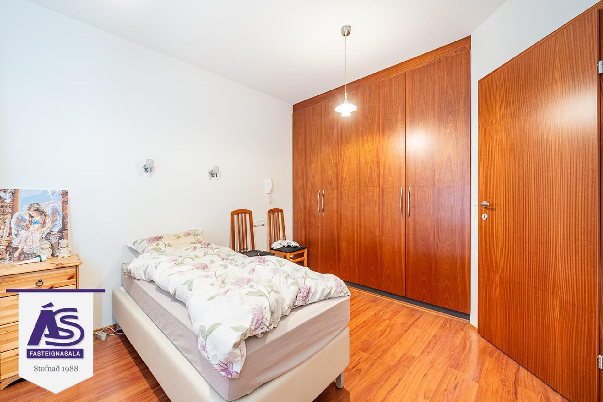 Burknavellir 3, 221 Hafnarfjörður