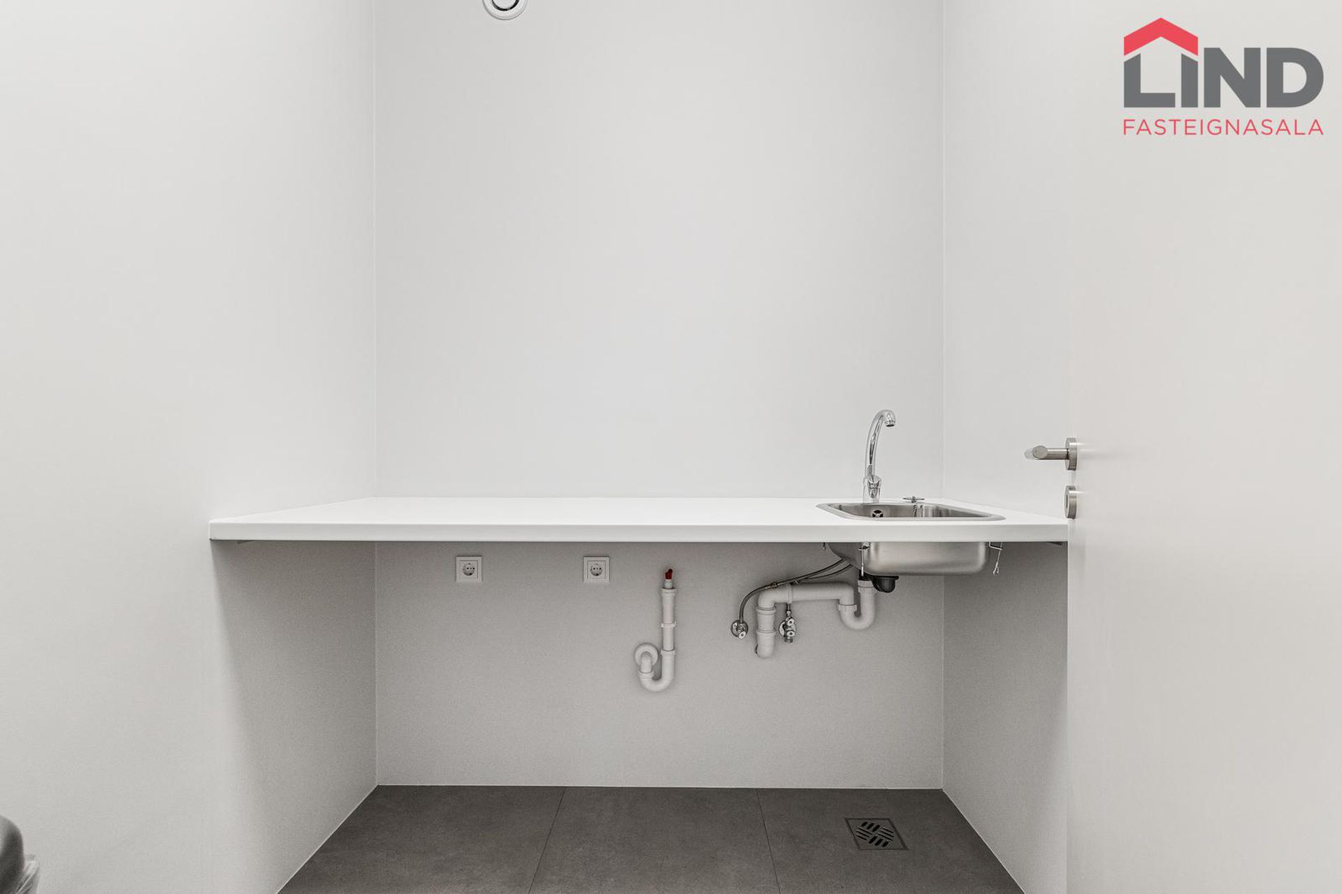 Smyrilshlíð 14, 102 Reykjavík