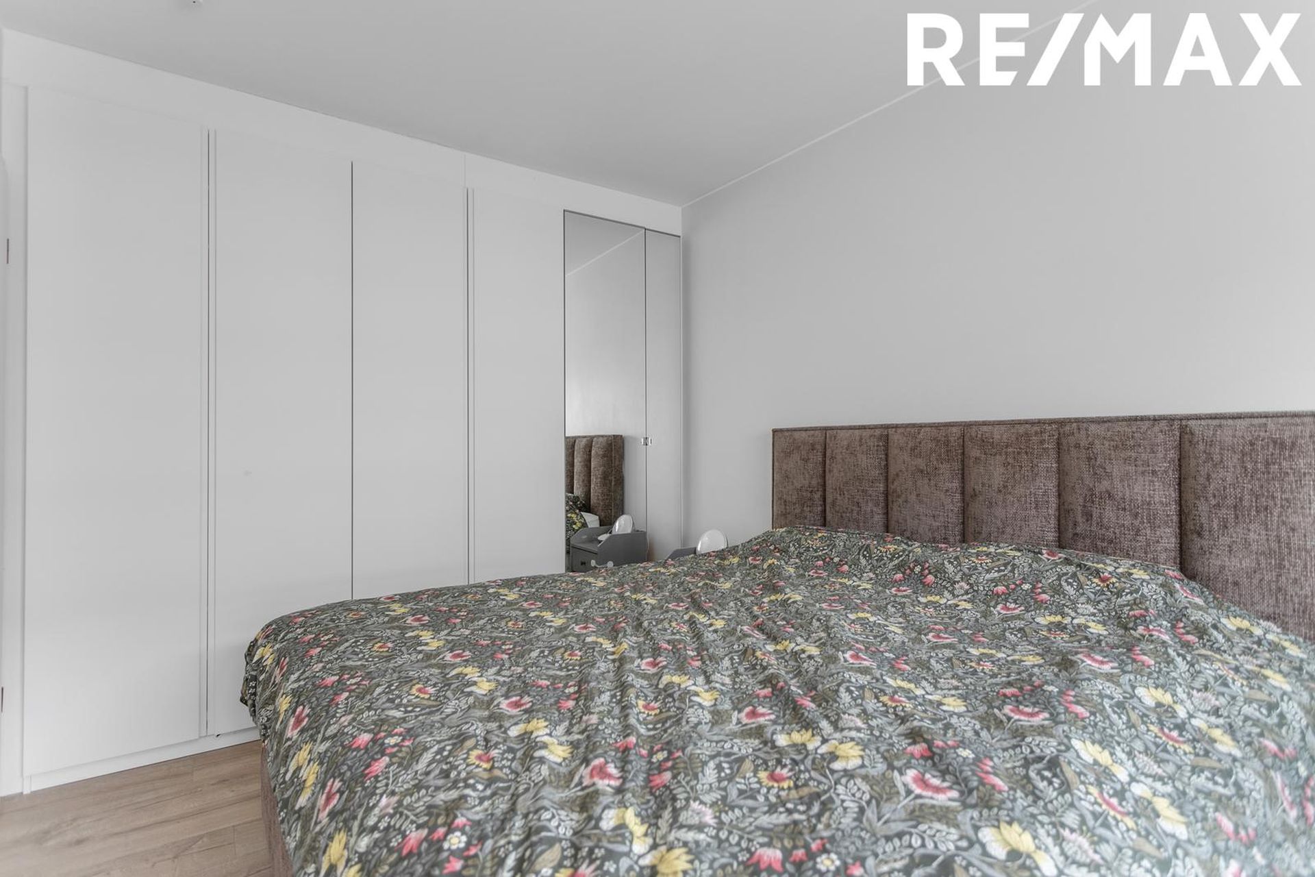 Safamýri 42, 108 Reykjavík