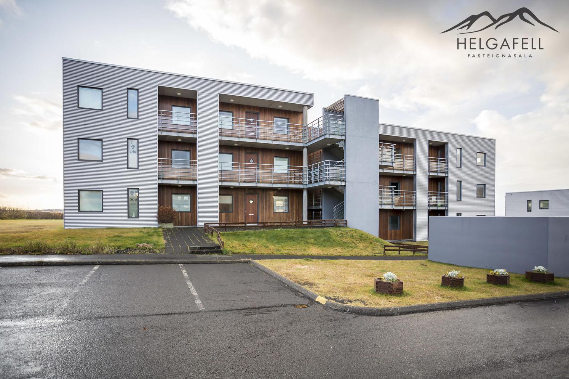 Klapparhlíð 24, 270 Mosfellsbær