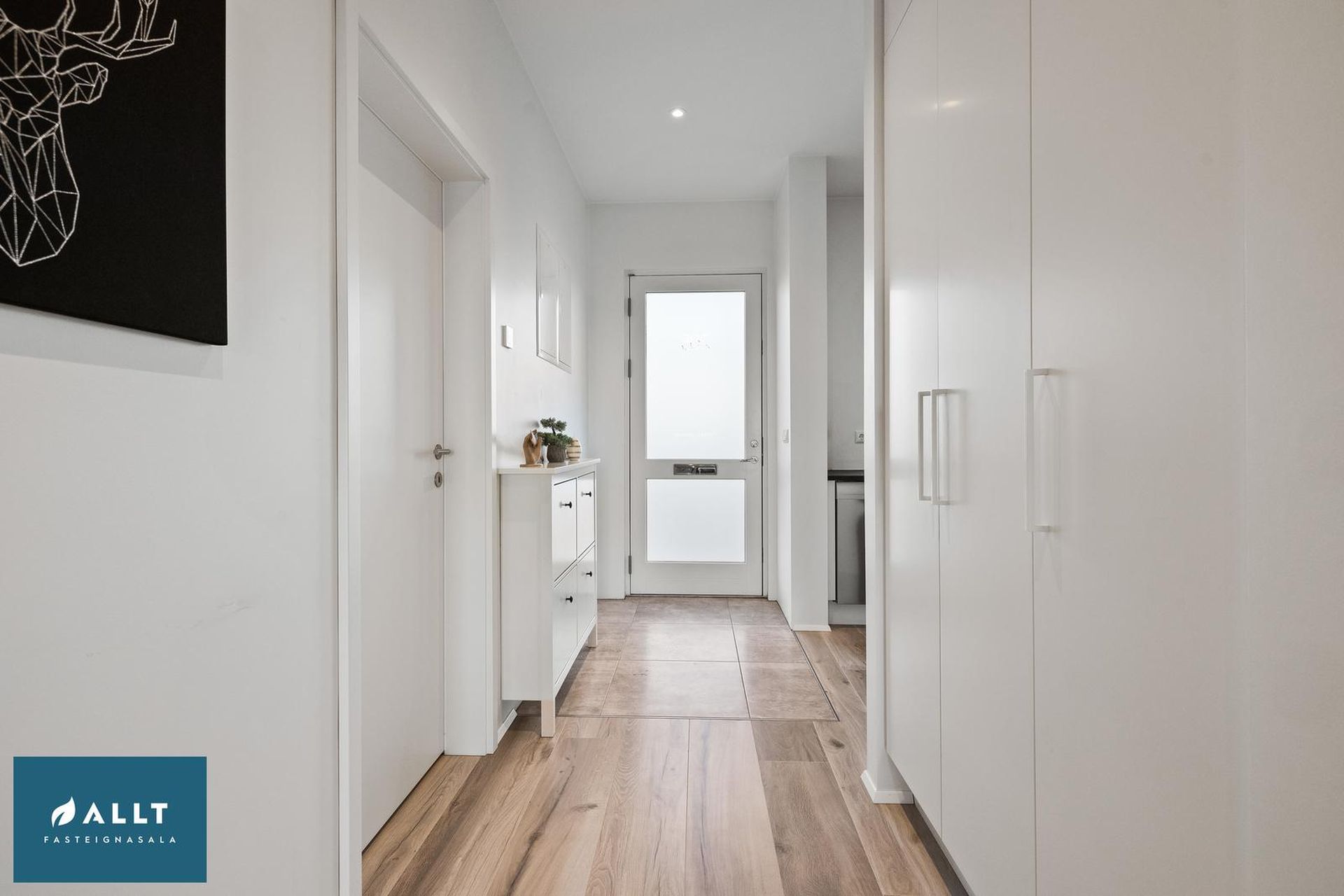Dalsbraut 15, 260 Reykjanesbær