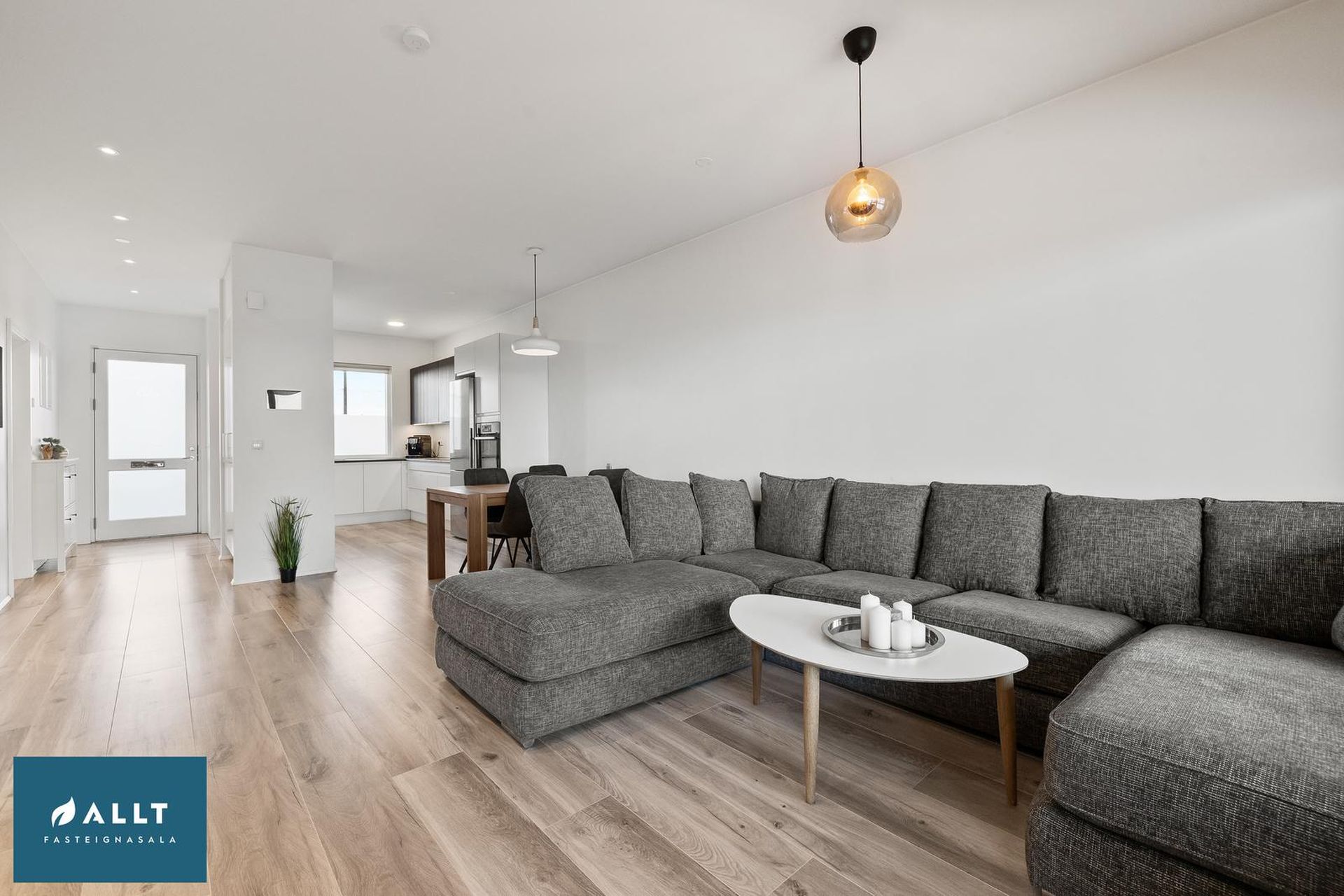 Dalsbraut 15, 260 Reykjanesbær