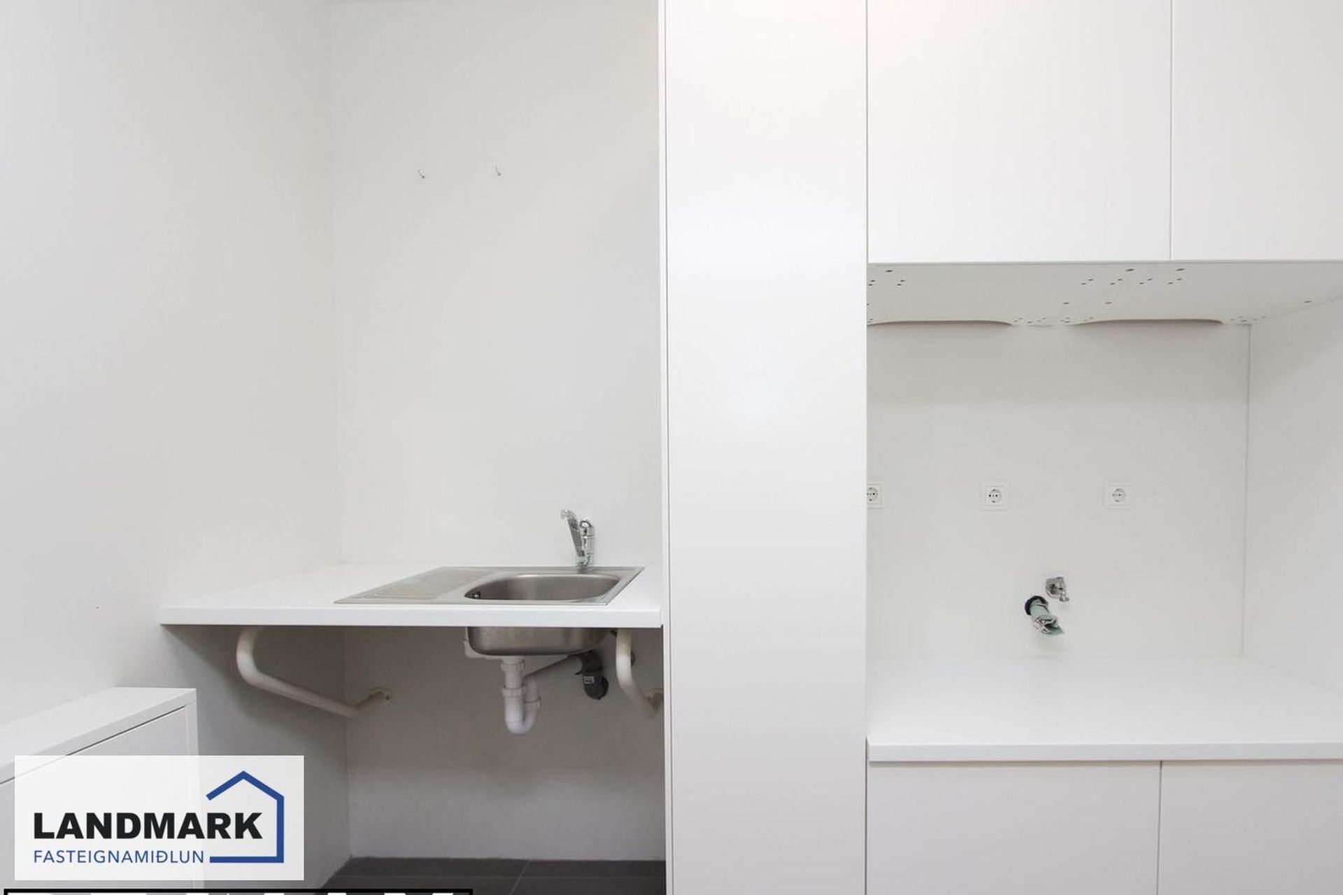 Asparskógar 27, 300 Akranes