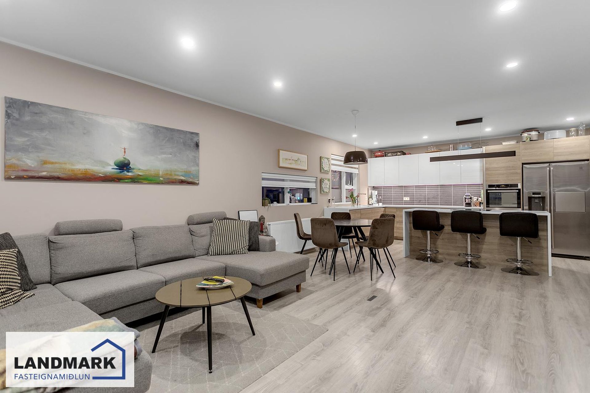 Asparskógar 27, 300 Akranes