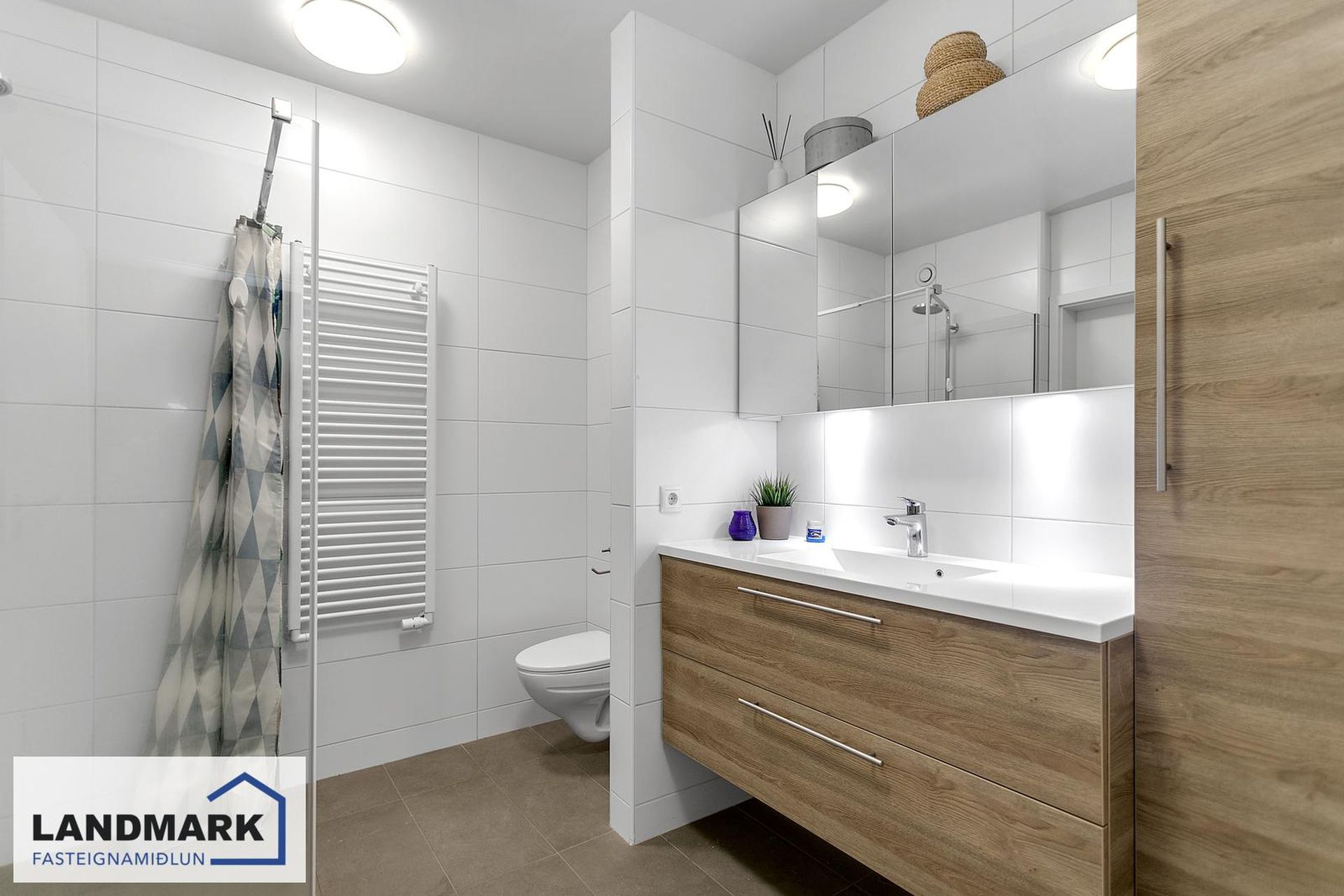 Asparskógar 27, 300 Akranes