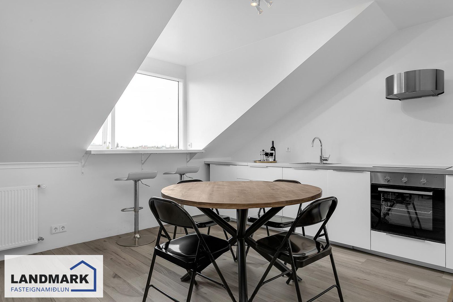 Laufásvegur 10, 101 Reykjavík