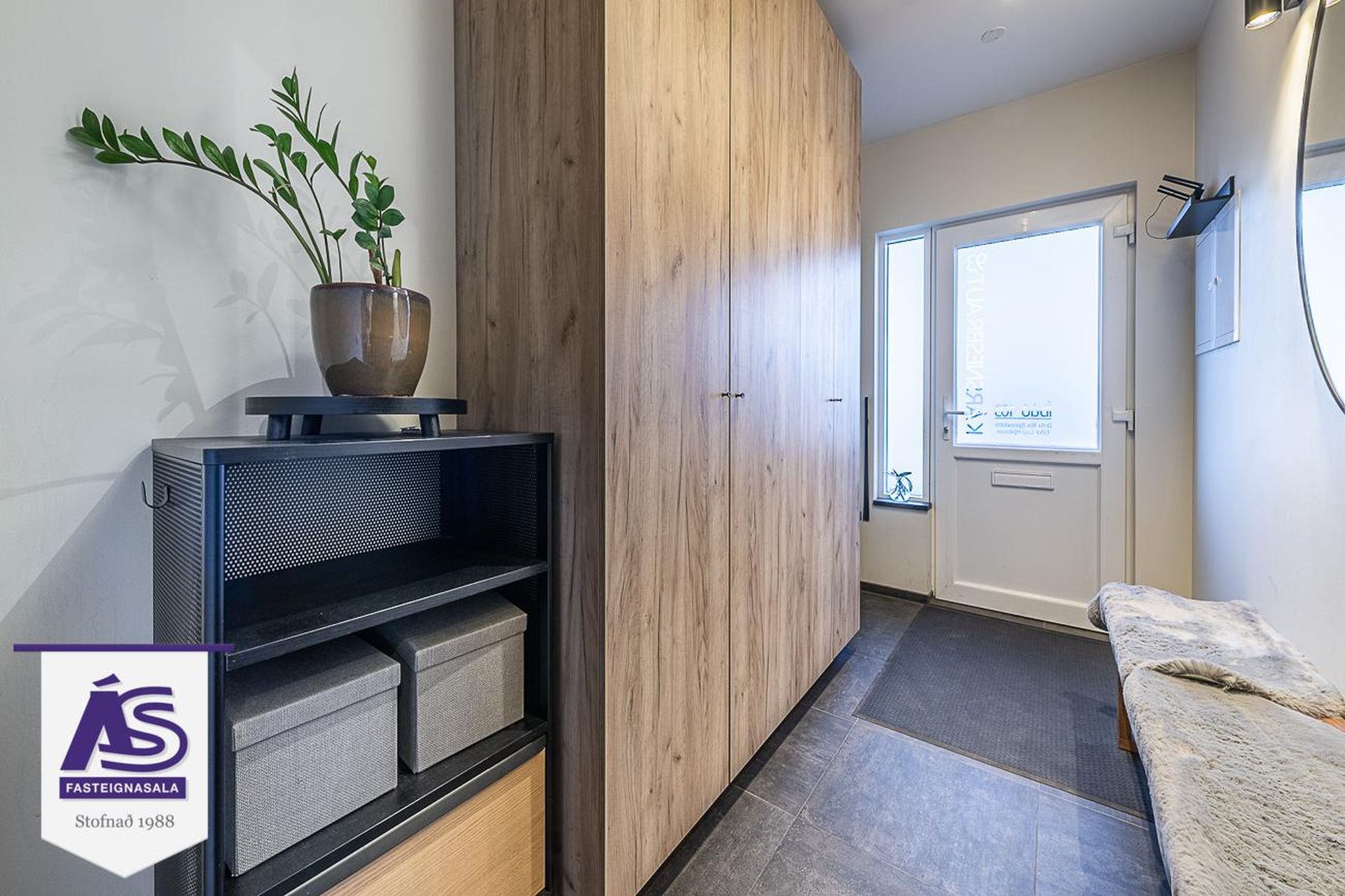 Kársnesbraut 93, 200 Kópavogur
