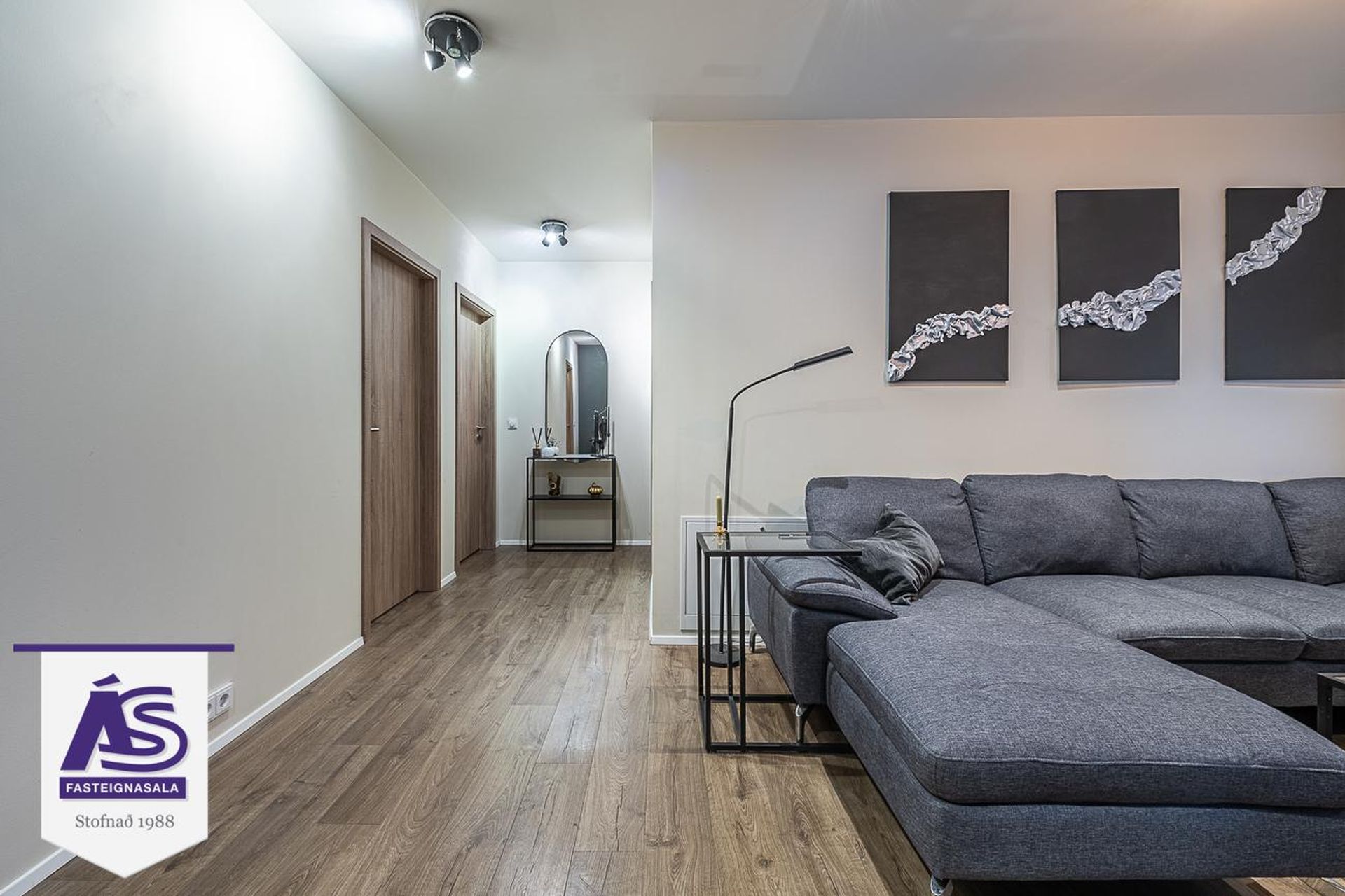 Kársnesbraut 93, 200 Kópavogur