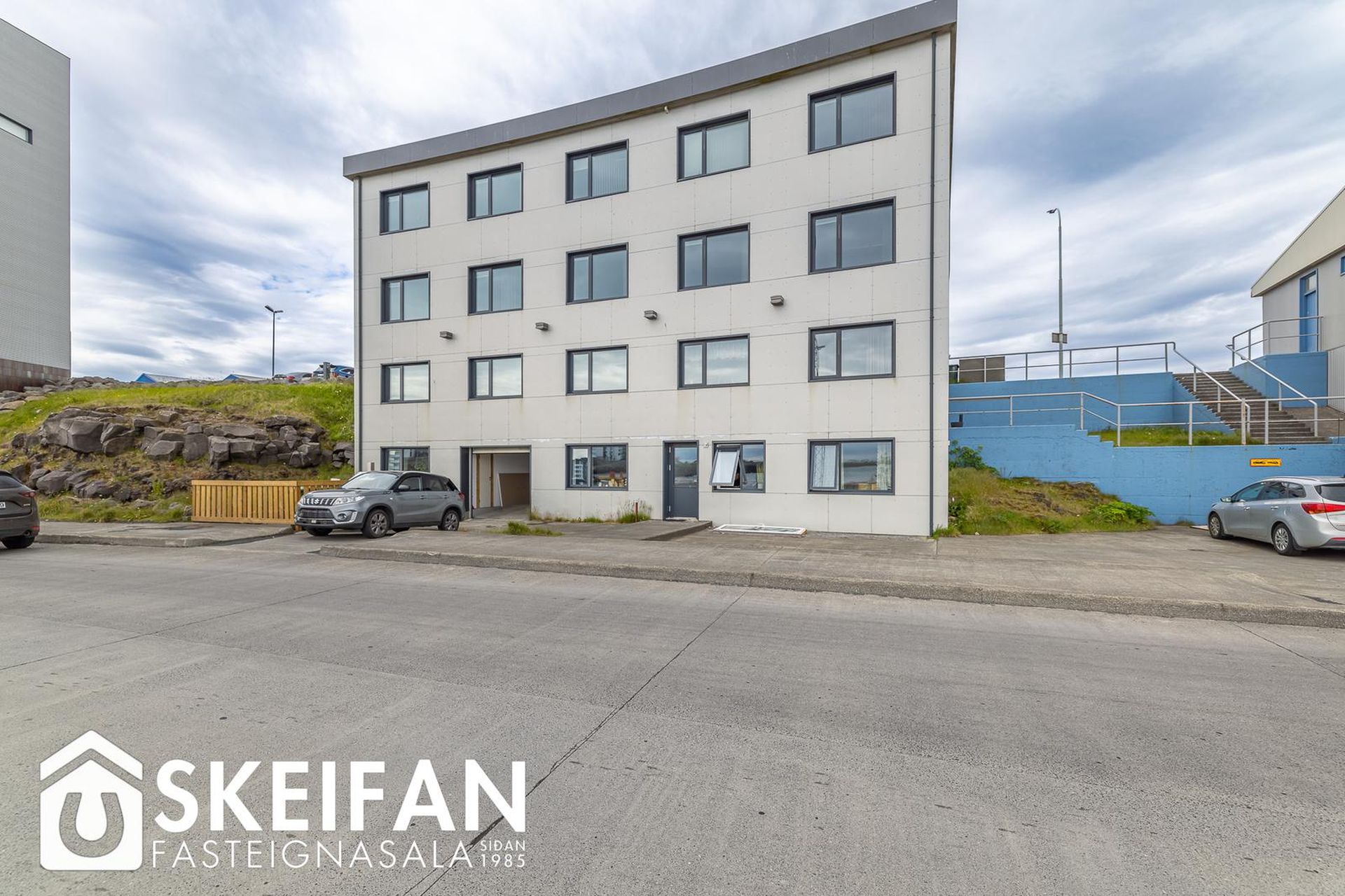Víkurbraut 13, 230 Reykjanesbær