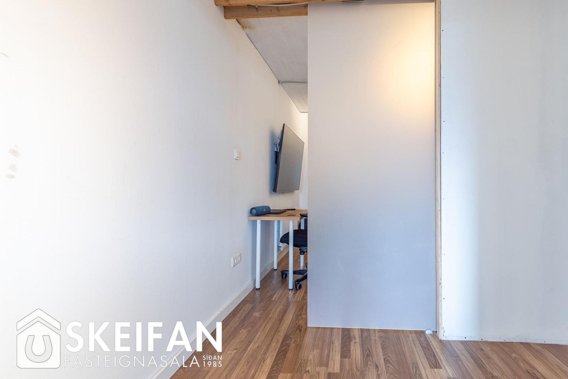 Víkurbraut 13, 230 Reykjanesbær