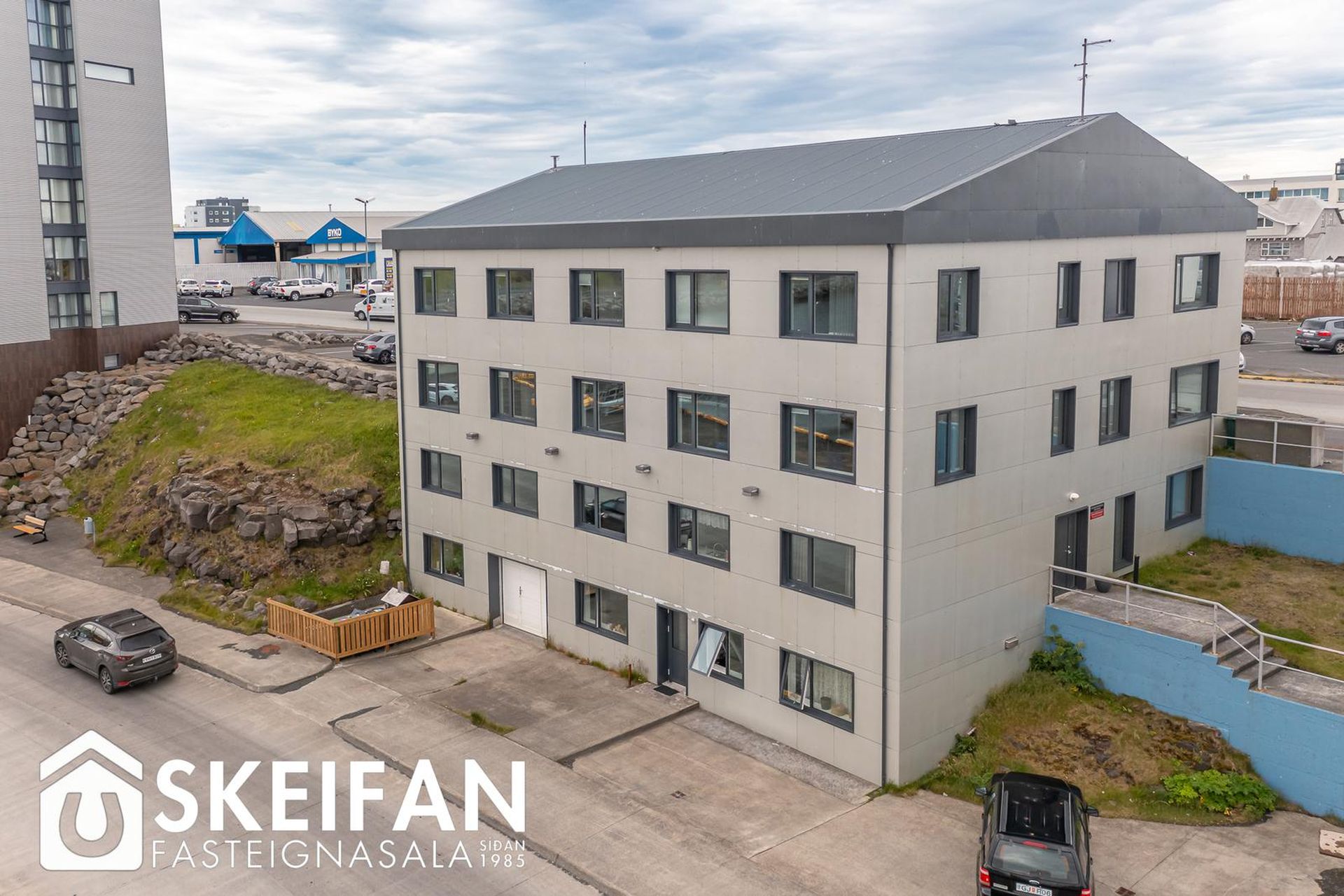 Víkurbraut 13, 230 Reykjanesbær