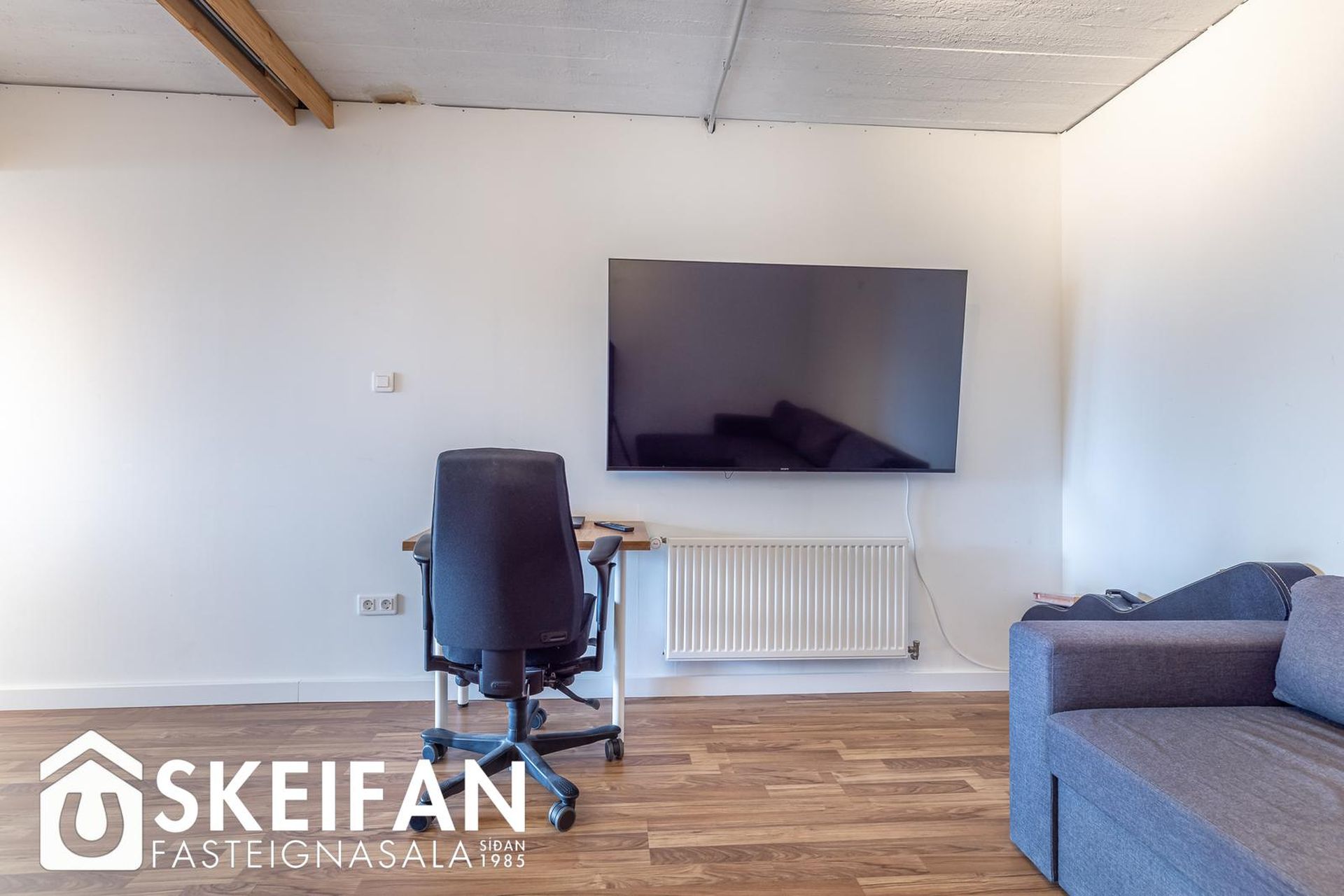 Víkurbraut 13, 230 Reykjanesbær