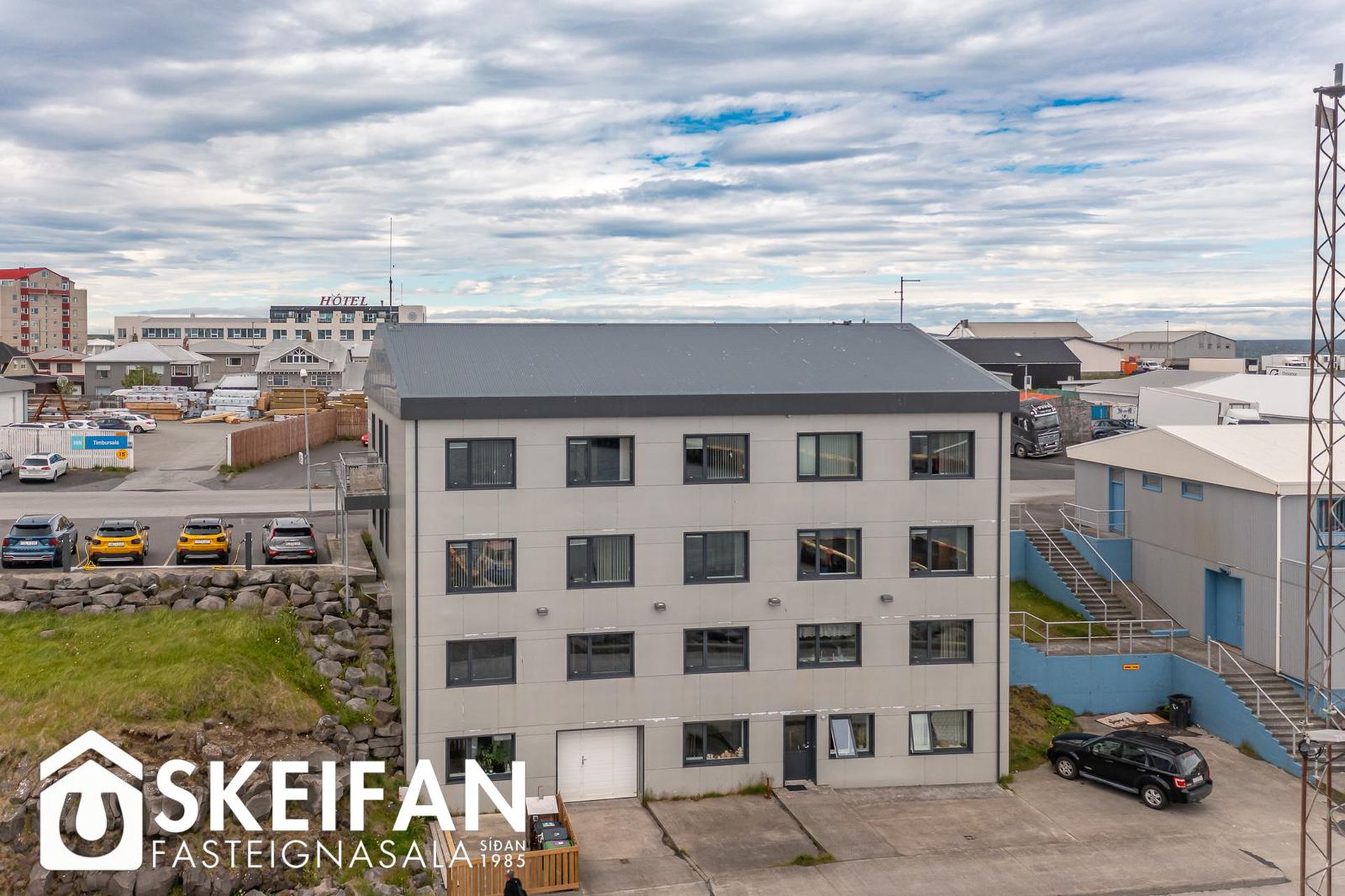 Víkurbraut 13, 230 Reykjanesbær