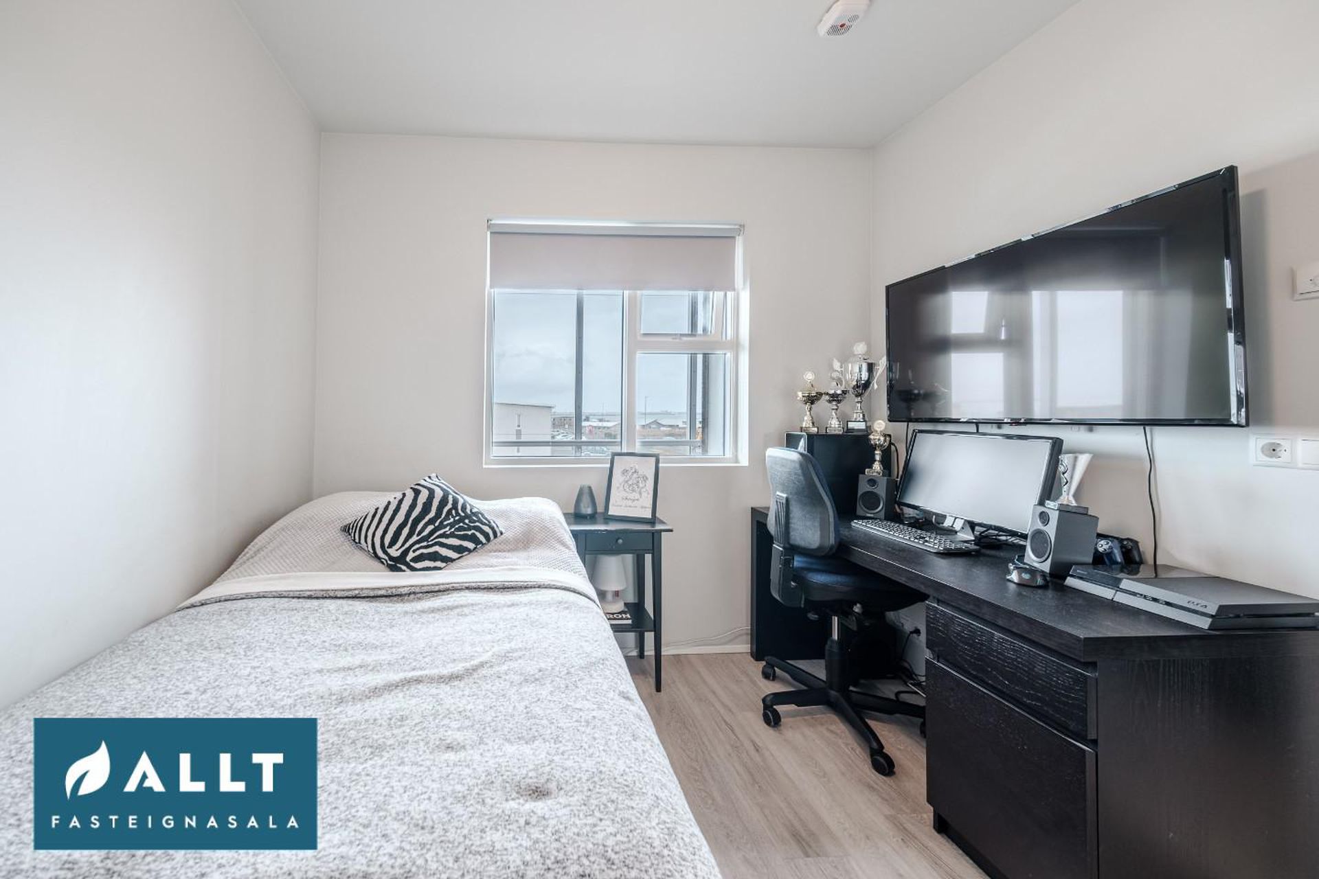 Dalsbraut 14, 260 Reykjanesbær