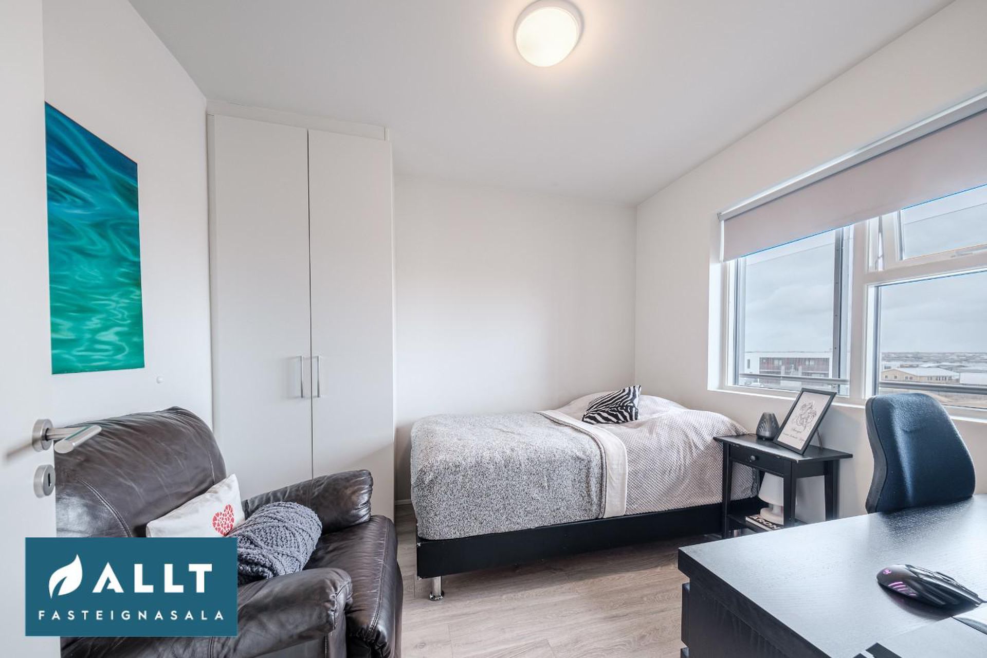 Dalsbraut 14, 260 Reykjanesbær