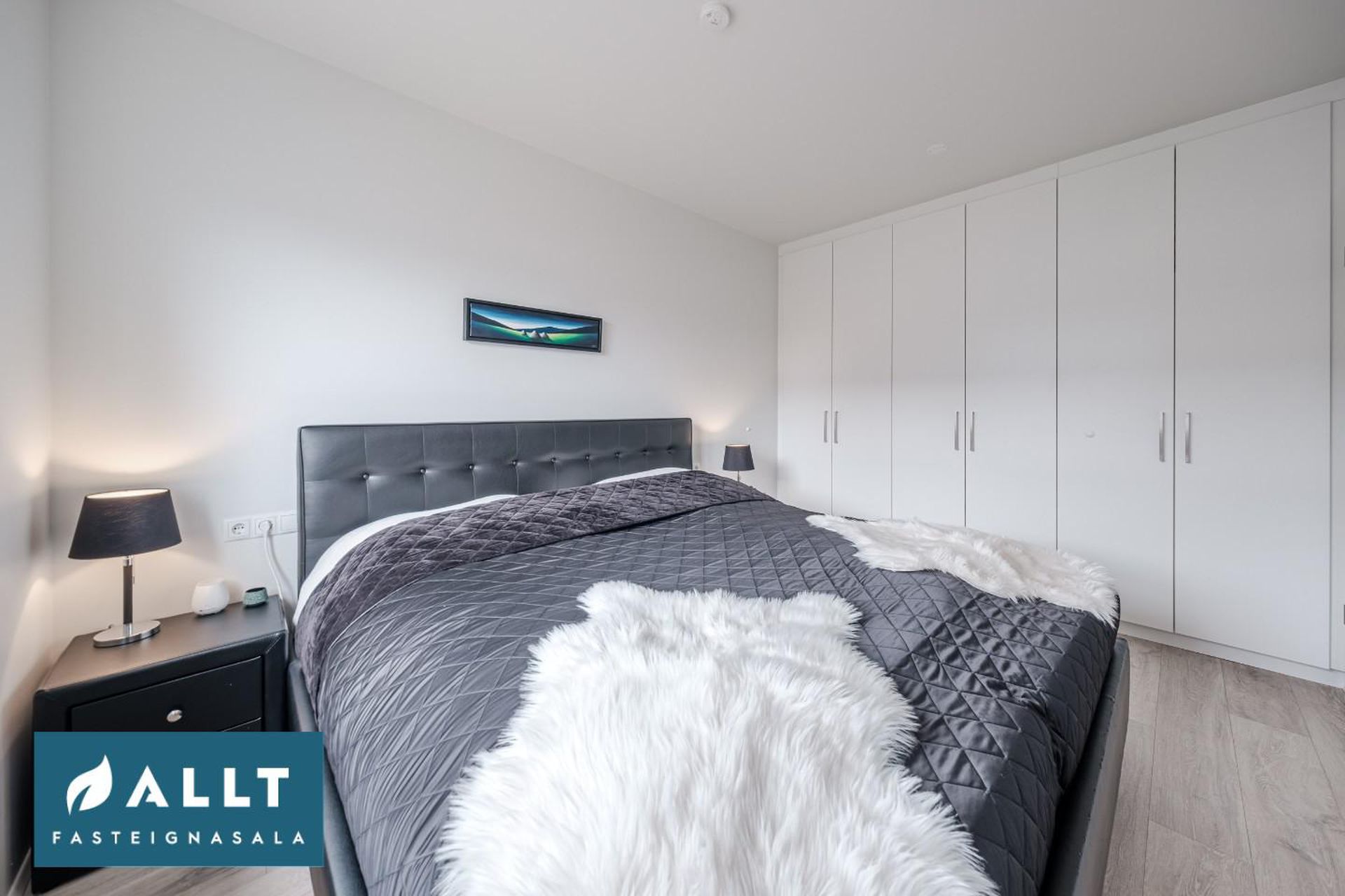 Dalsbraut 14, 260 Reykjanesbær