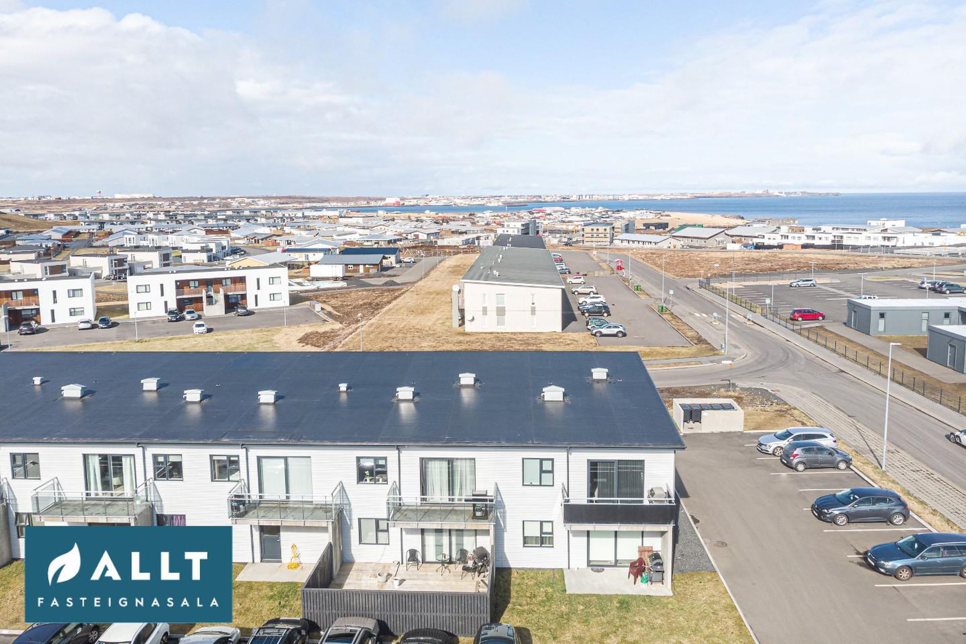 Dalsbraut 14, 260 Reykjanesbær