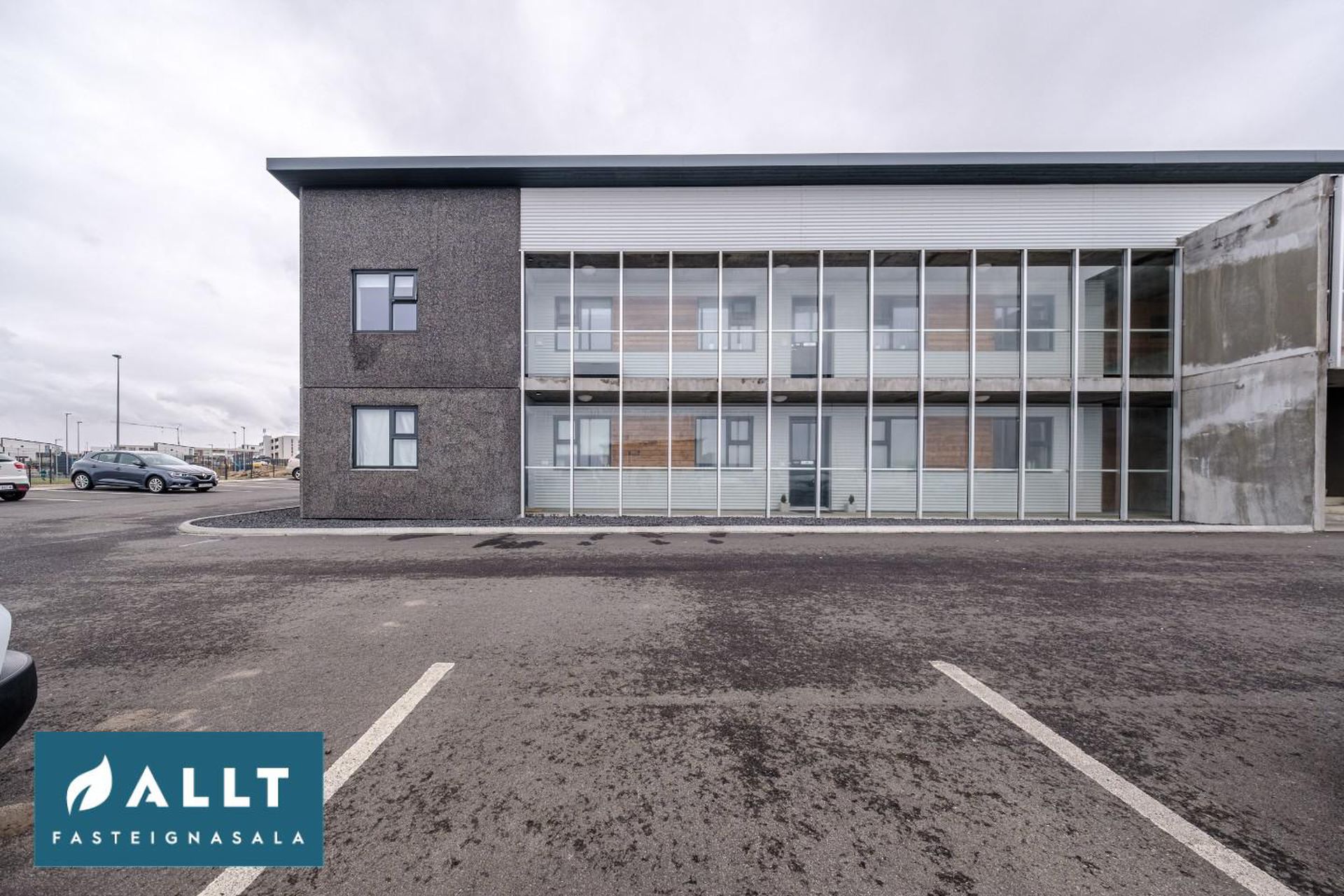 Dalsbraut 14, 260 Reykjanesbær