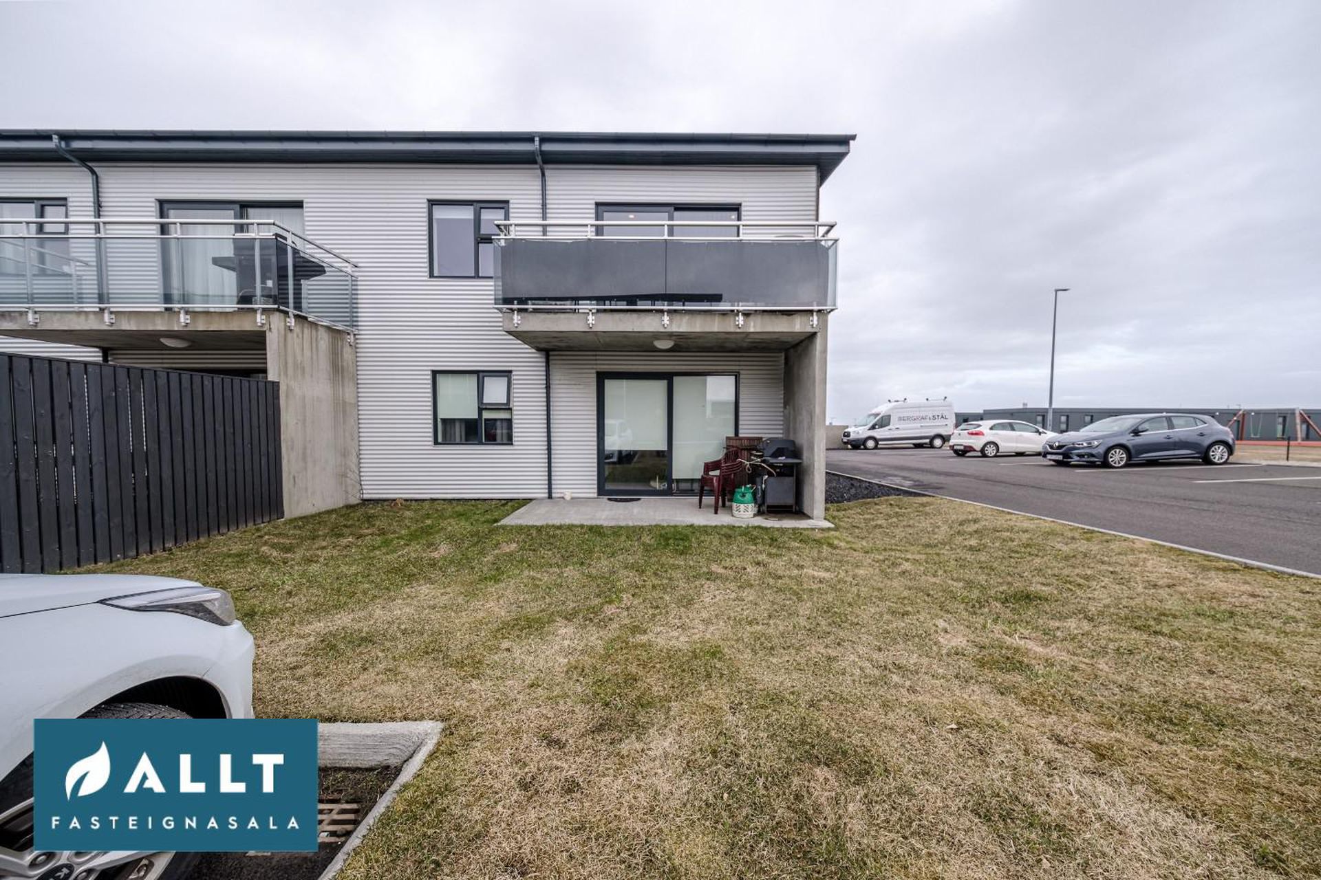 Dalsbraut 14, 260 Reykjanesbær