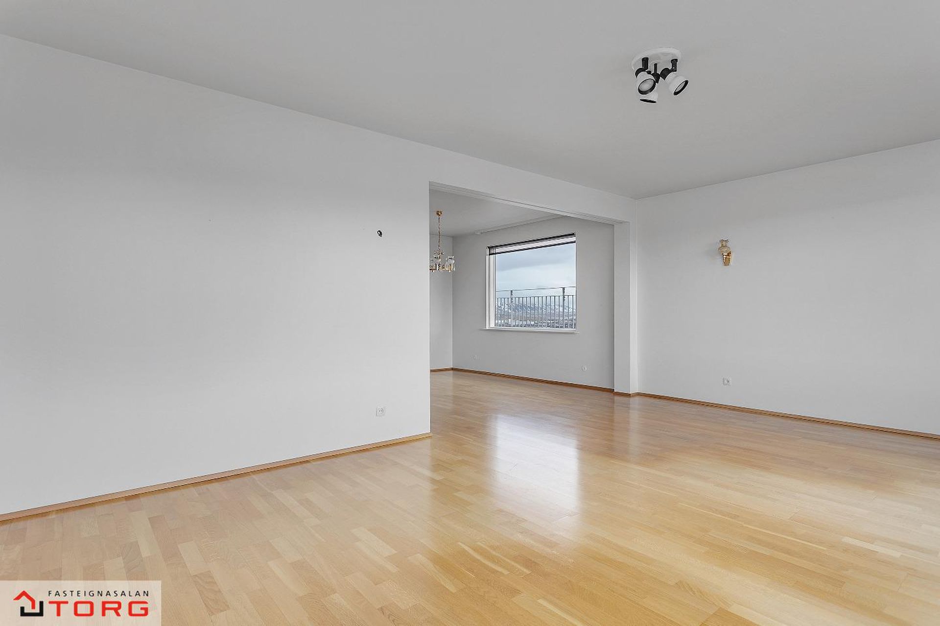 Sólheimar 23, 104 Reykjavík